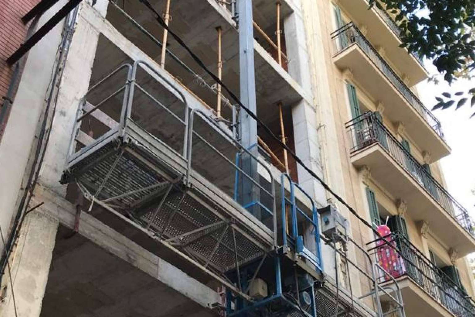 Transporte, montaje y desmontaje de andamios con TusAndamiosBarcelona