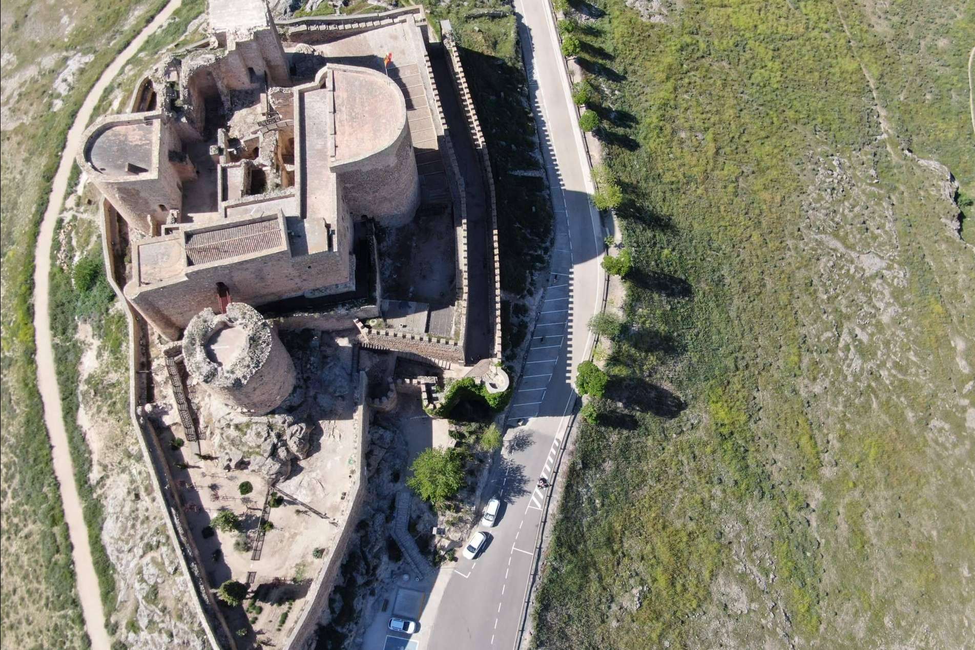Aeroescuela Xtreme indica que la topografía o la producción audiovisual con dron son usos muy comunes de este sistema