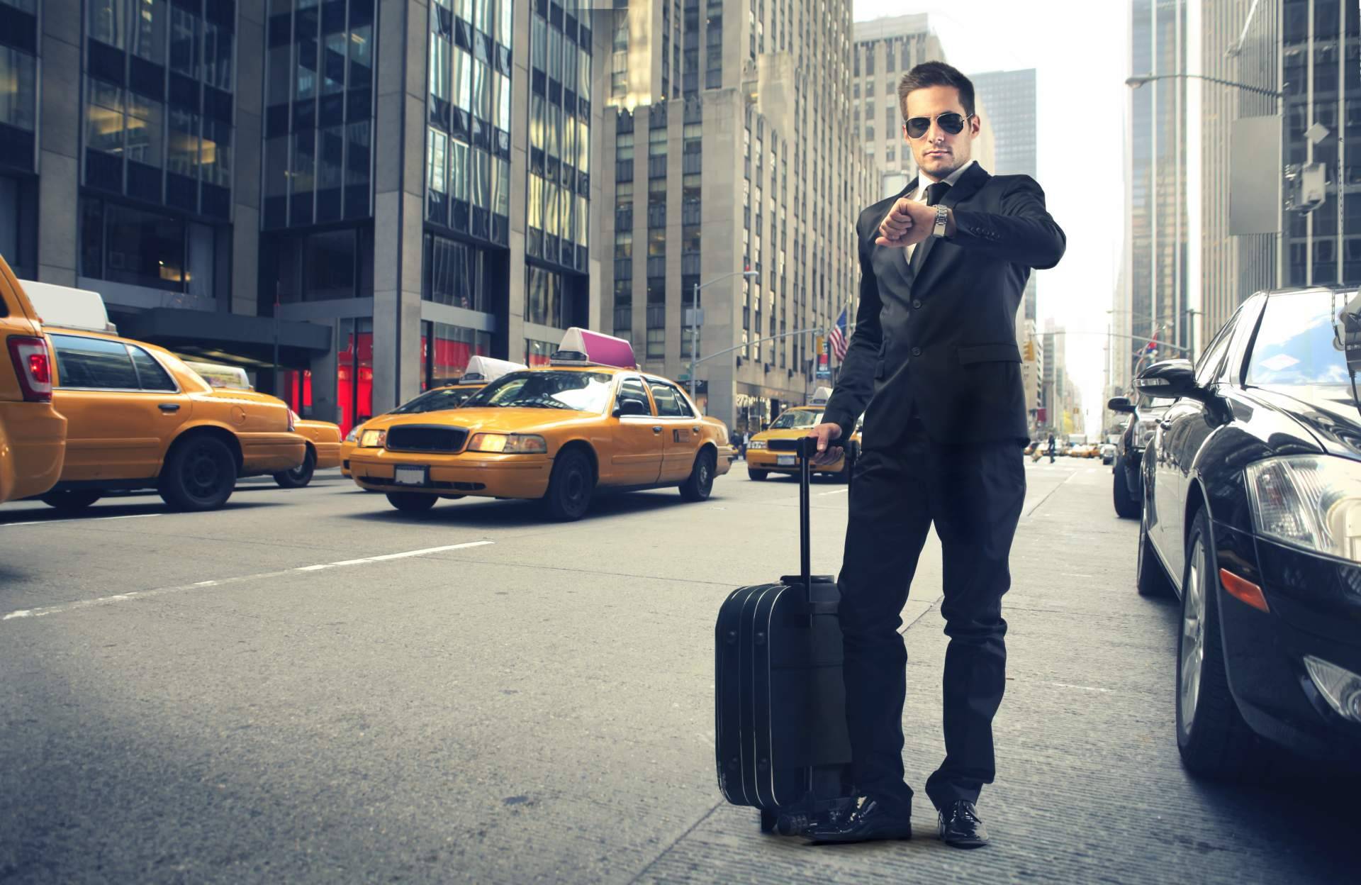 Cómo funciona el servicio transfer y taxi en Málaga de Taxi Málaga Airport Charly transfer 24 hours