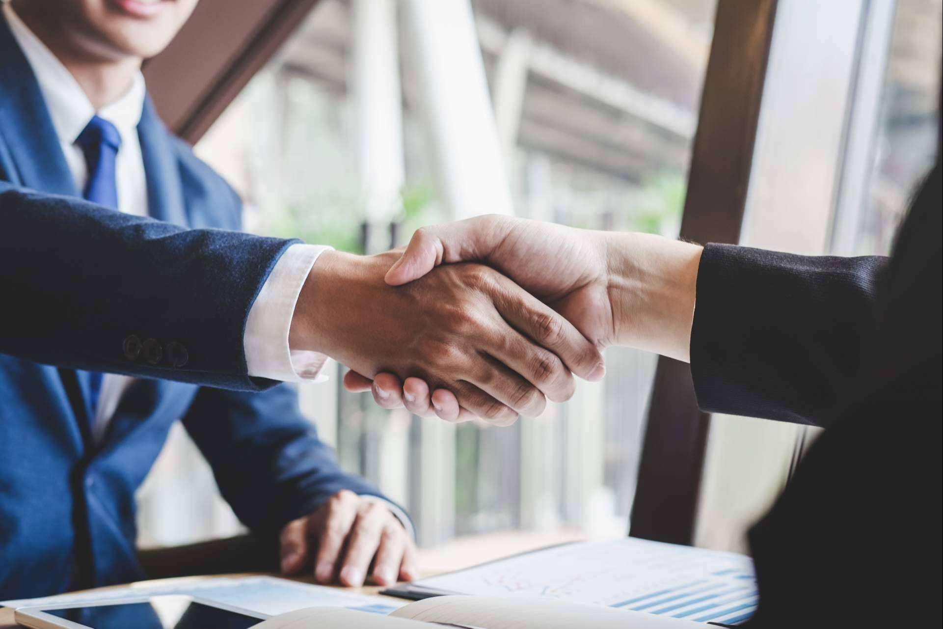 Exelade destaca la importancia del asesoramiento en el proceso de compraventa de empresas