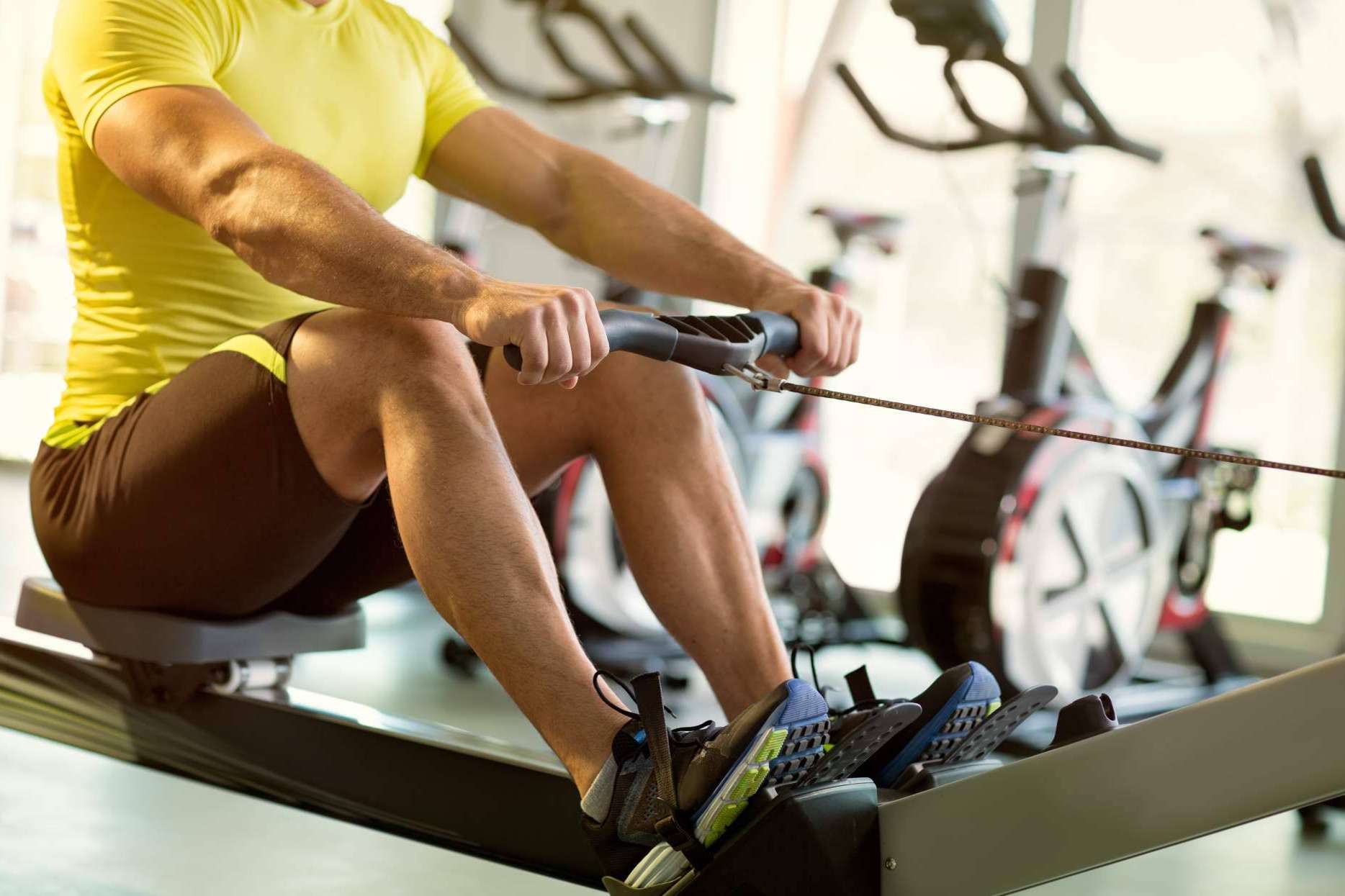TopEntreno indica cuáles son los beneficios de entrenar con máquina de remo