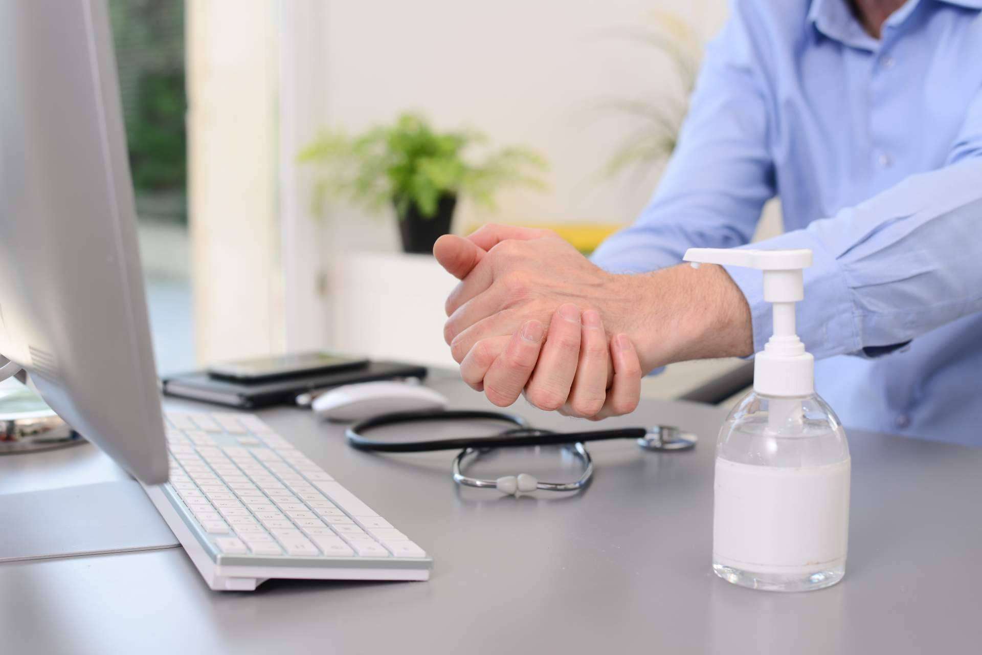 Las propiedades del gel sanitizante antibacterial de Unimat para garantizar las medidas COVID-19