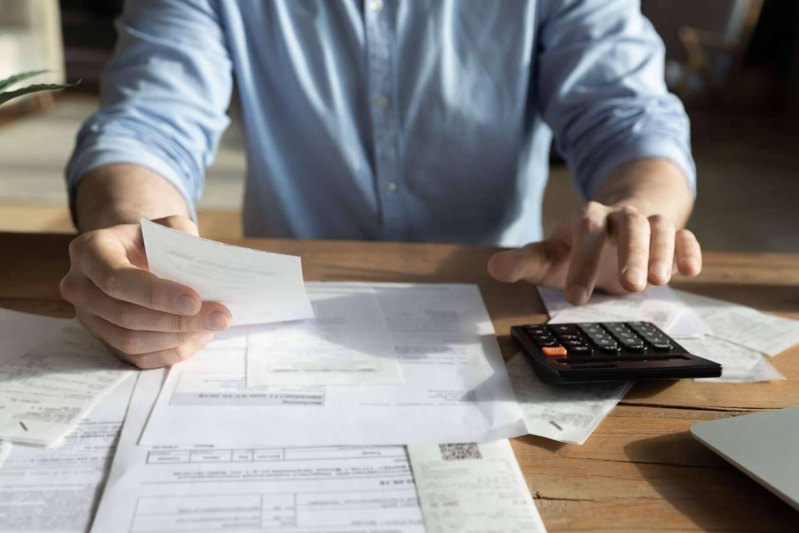 El informe de empresa, un documento para evitar posibles incidencias en el cobro de facturas