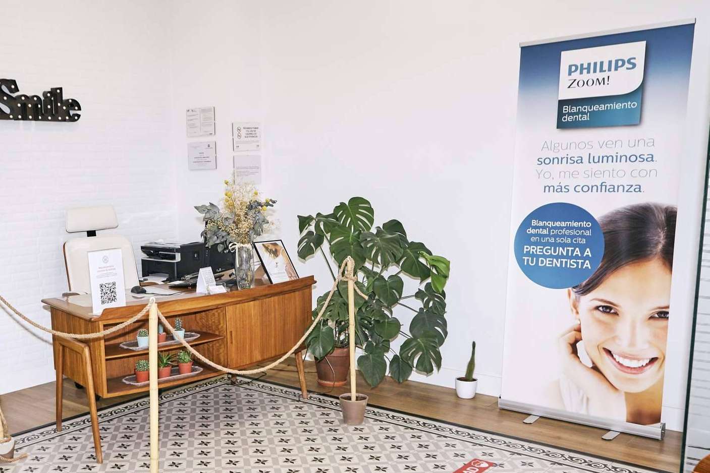 Descubriendo el blanqueamiento dental 8 tonos más blancos en 45 minutos