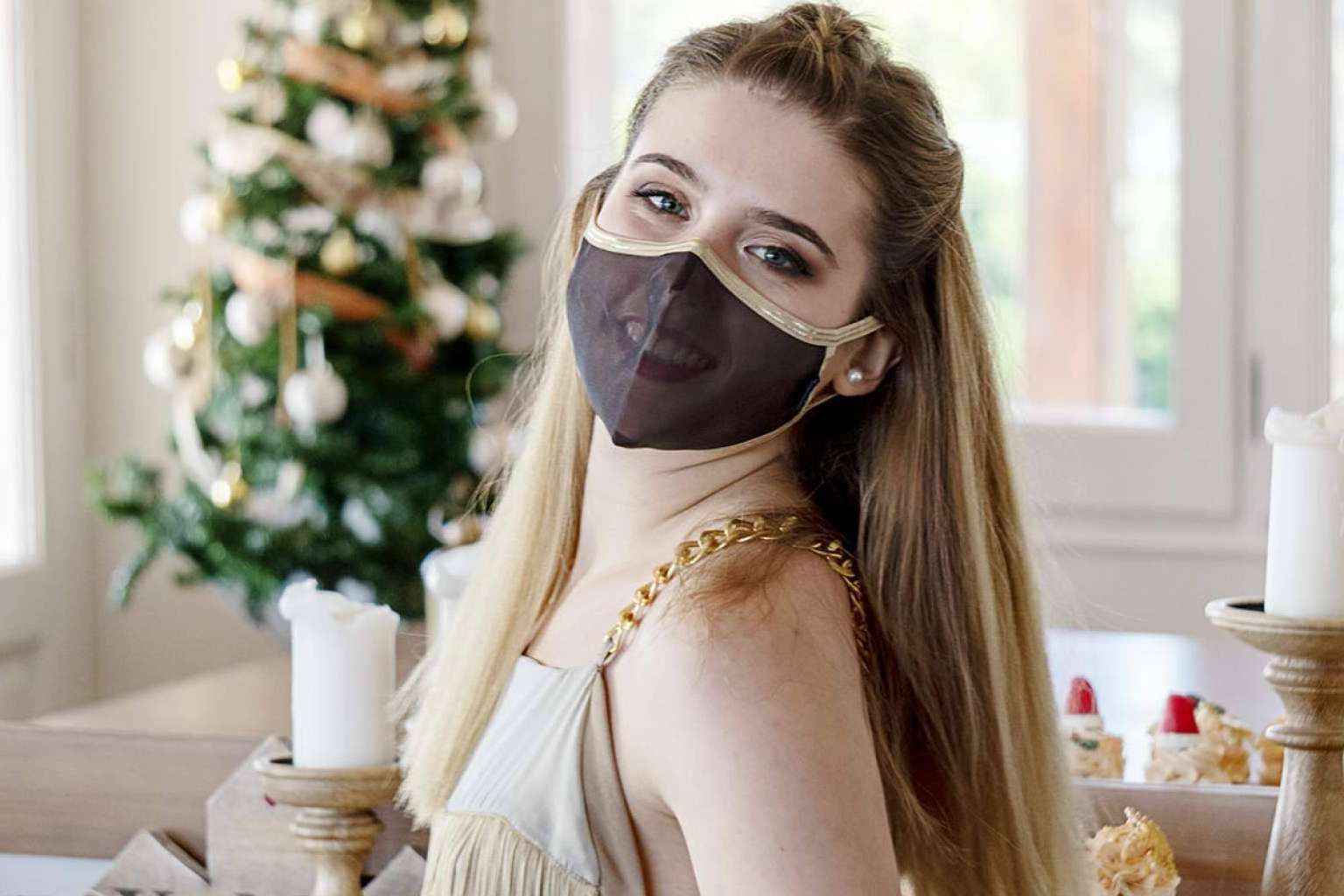 Xula recomienda no bajar la guardia durante el período navideño y lanza su colección de mascarillas para fiestas