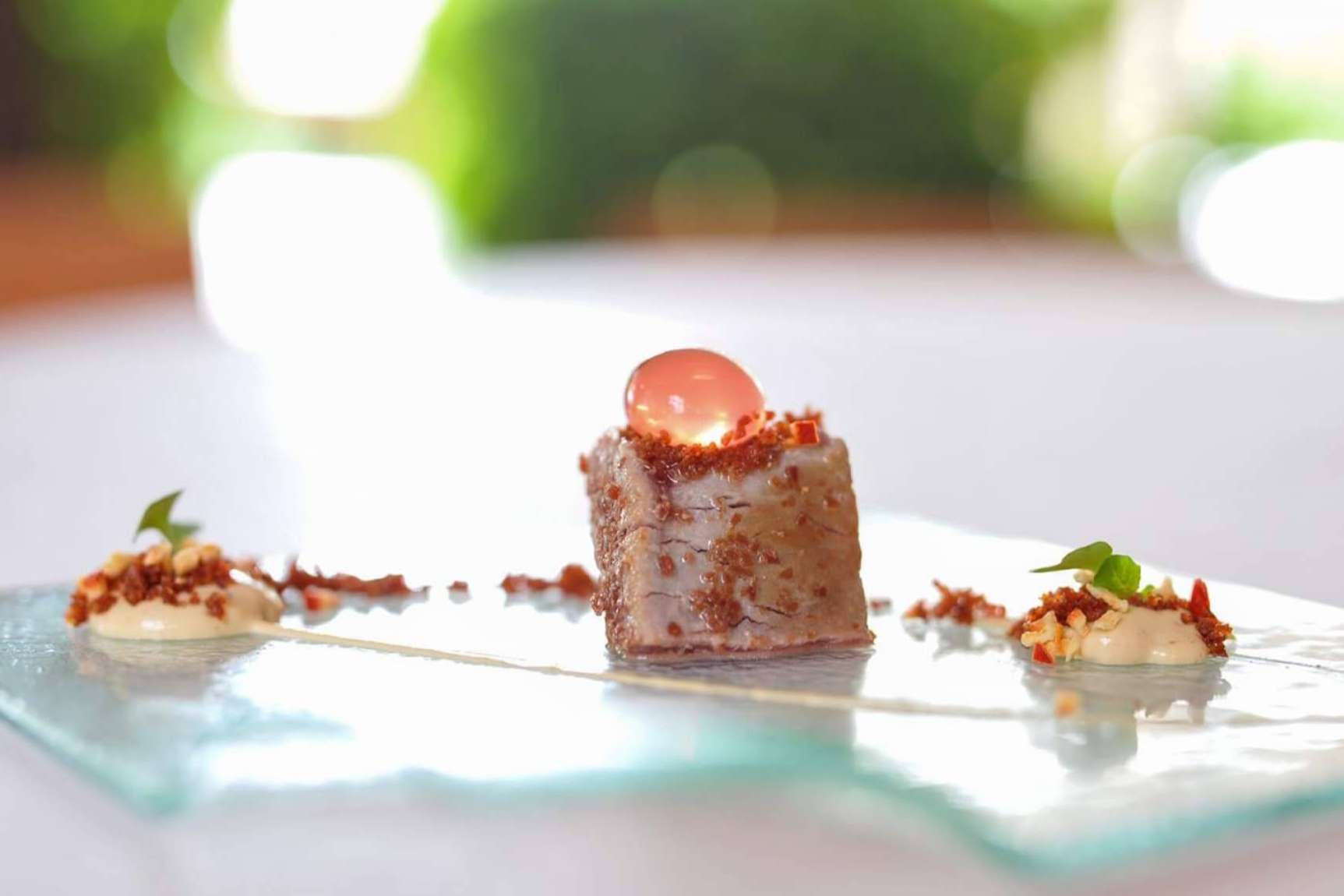 Comercios de todas partes del mundo pueden hacer negocios con Pearls Molecular Experience a través del canal HORECA