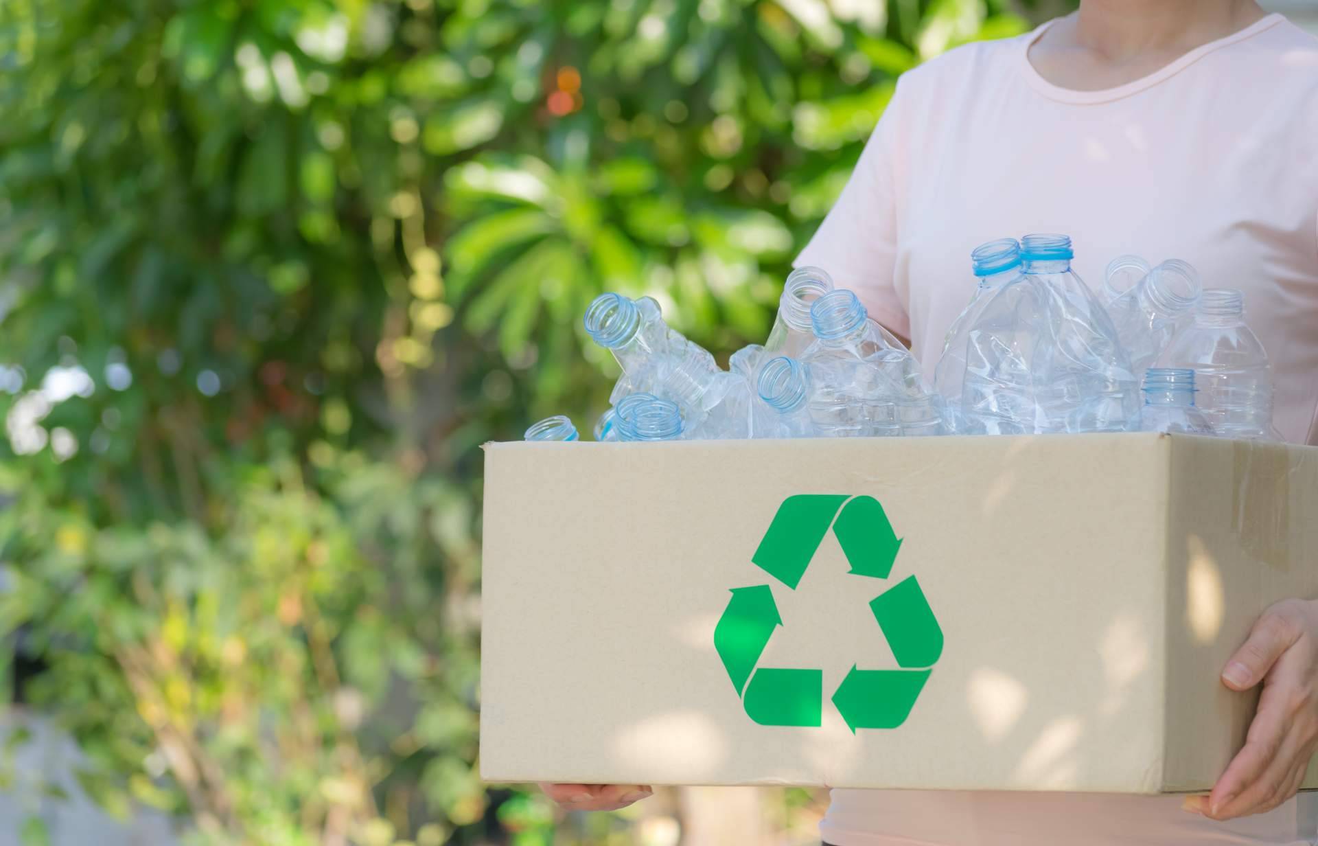 Una de las únicas empresas de reciclaje de plástico en peluquerías de España, Eurosegur