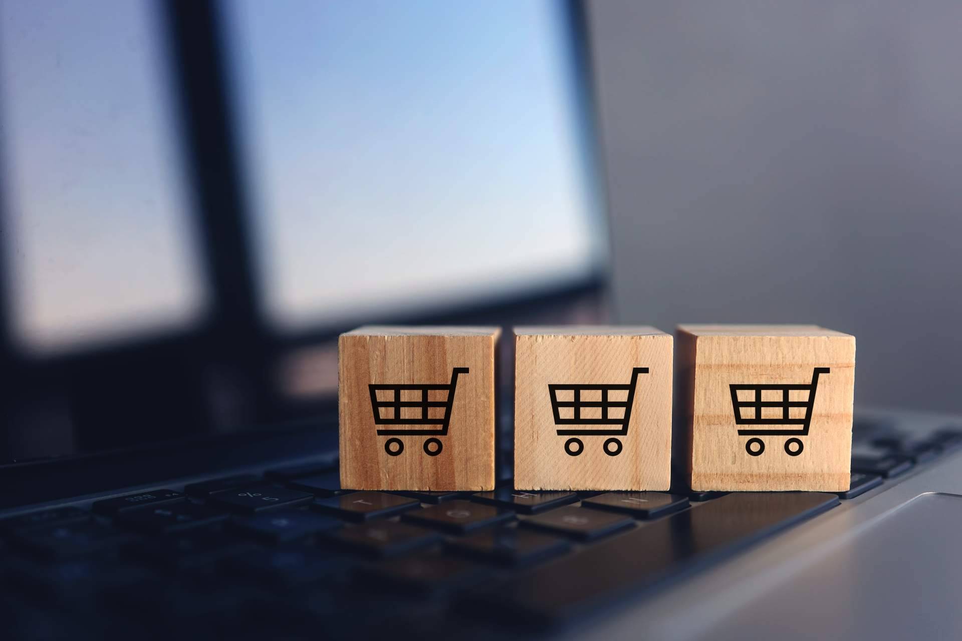 ¿Cuáles son los costes de montar una tienda online?, por comercioplus.com