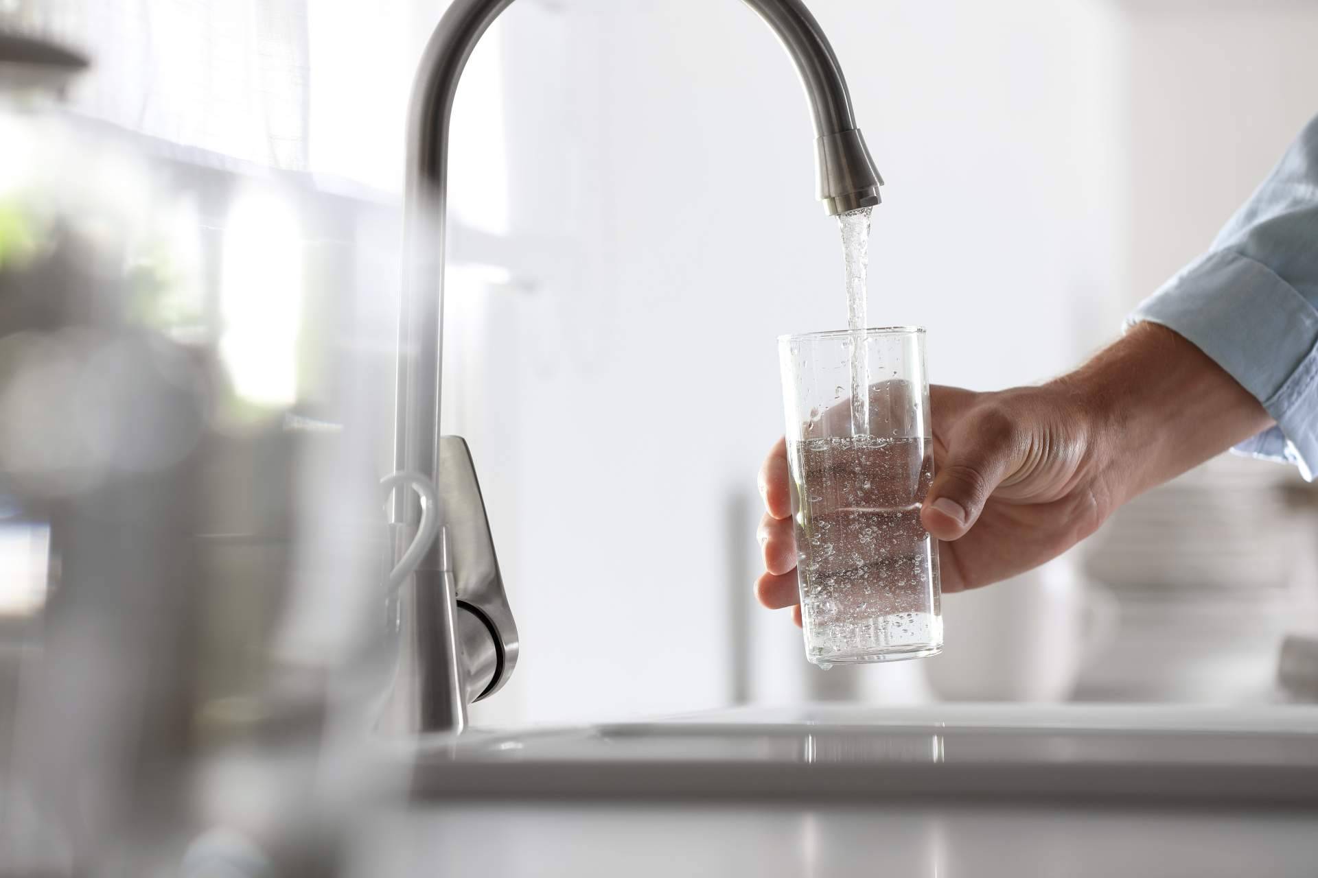 Atrium Salud presenta la solución sostenible para beber agua de calidad desde el grifo