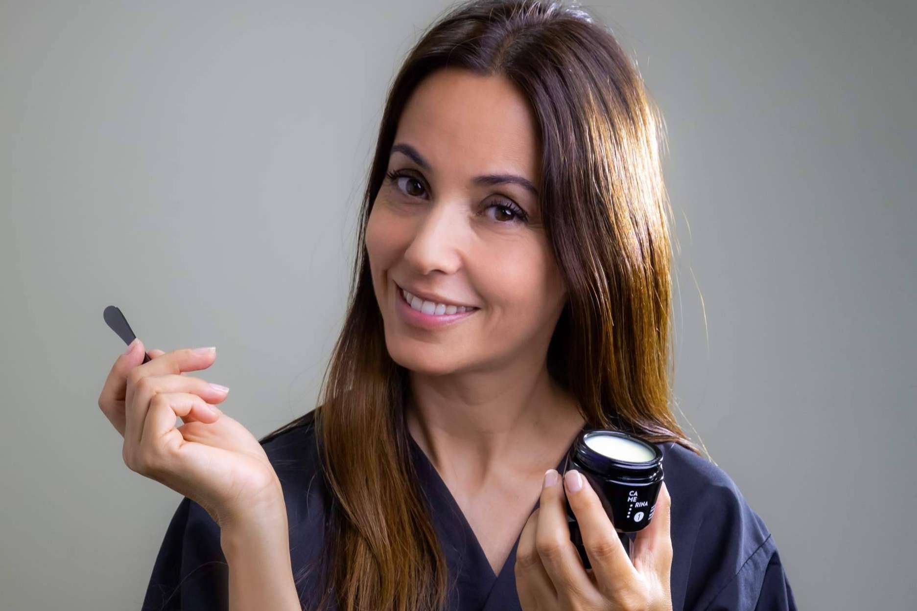 Rutinas faciales que permiten la triple limpieza, con Camerina Cosmetics