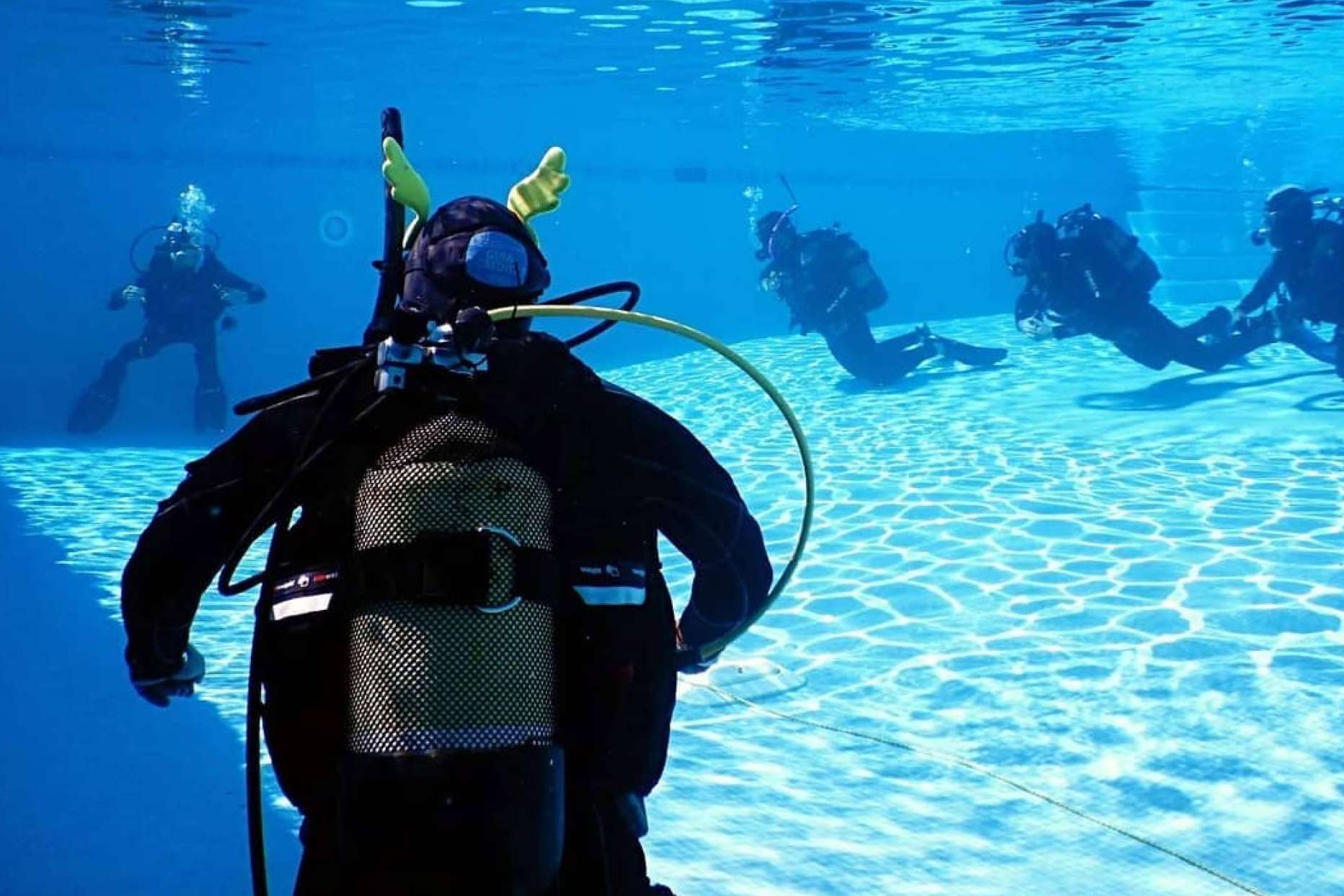 El experto en buceo Miguel Coll imparte cursos para instructores de buceo PADI