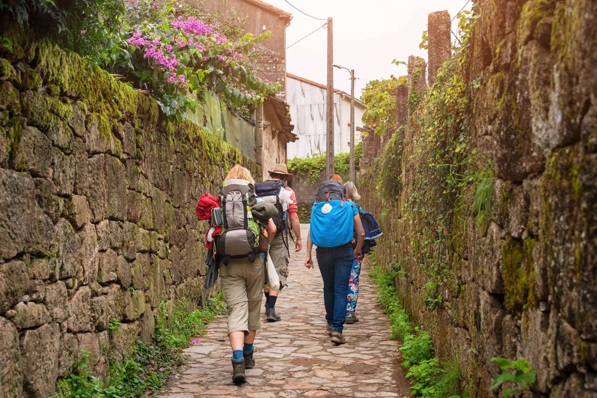Hacer el Camino de Santiago en Semana Santa y encontrar toda la equipación necesaria