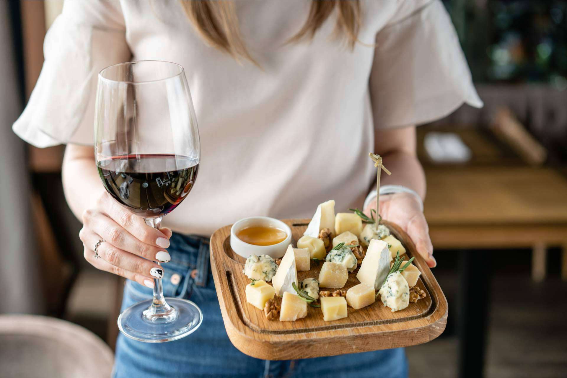 Amplia variedad de vinos para acompañar las cestas gourmet de la tienda online Bon León