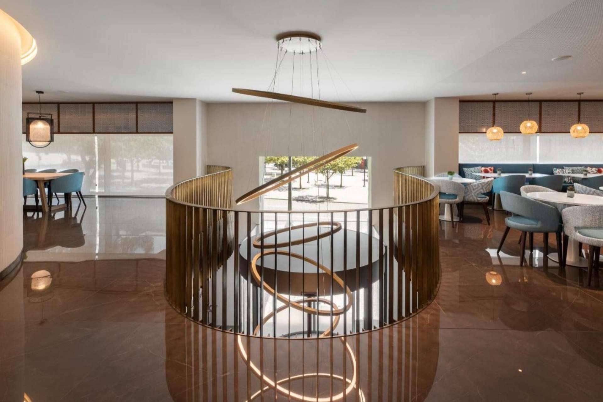 Las luminarias imponentes y lujosas del Hotel Eurostars Aliados 5*****