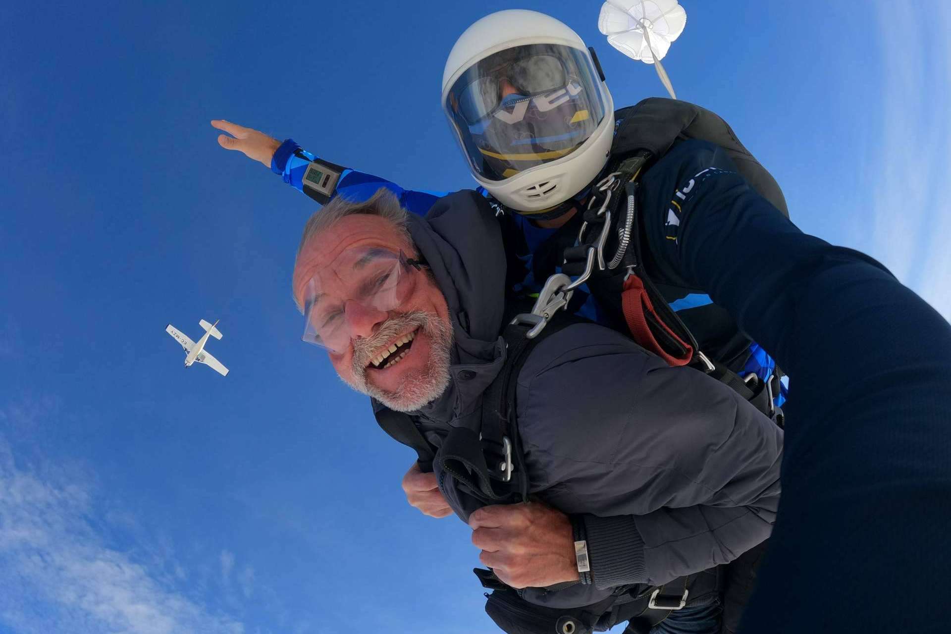 Un regalo original que cambia la vida, el paracaidismo tándem en Gran Canaria de la mano de iJump