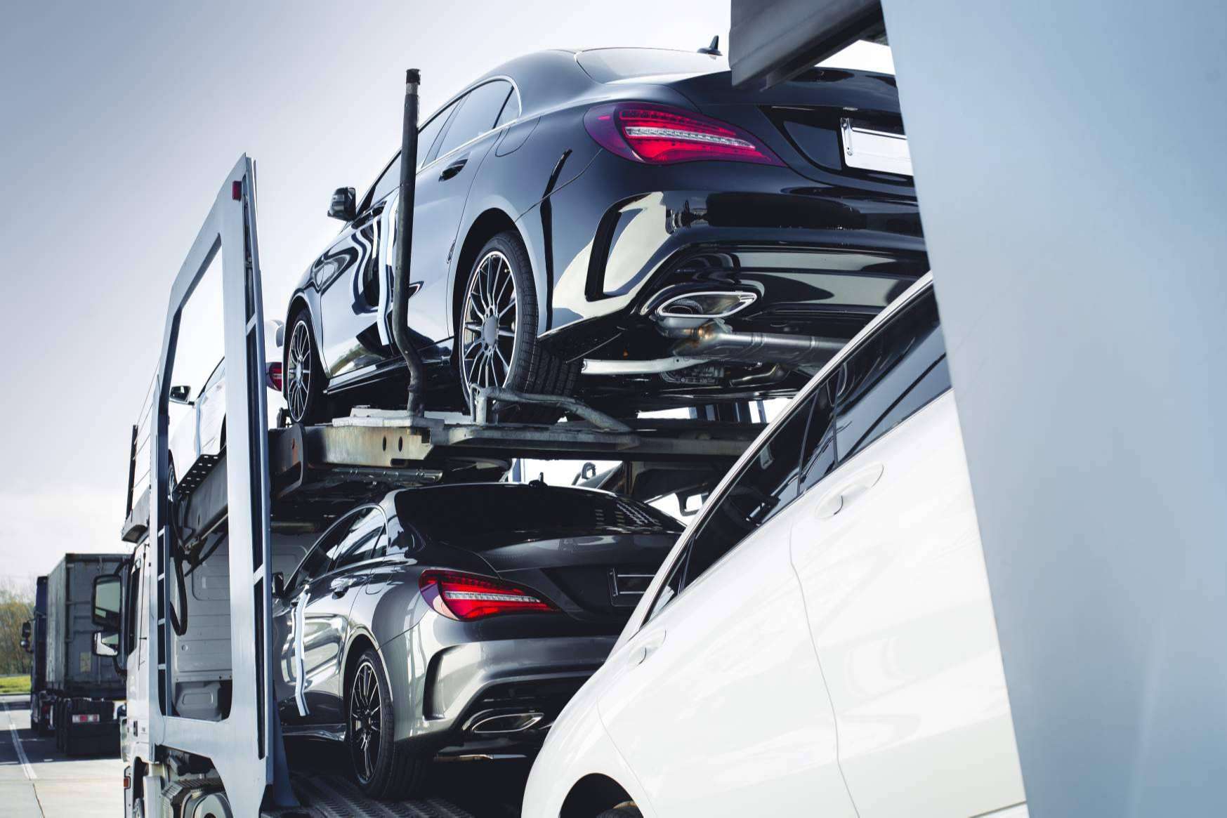 Transportamos Tu Coche ofrece servicios para transportar un coche en España