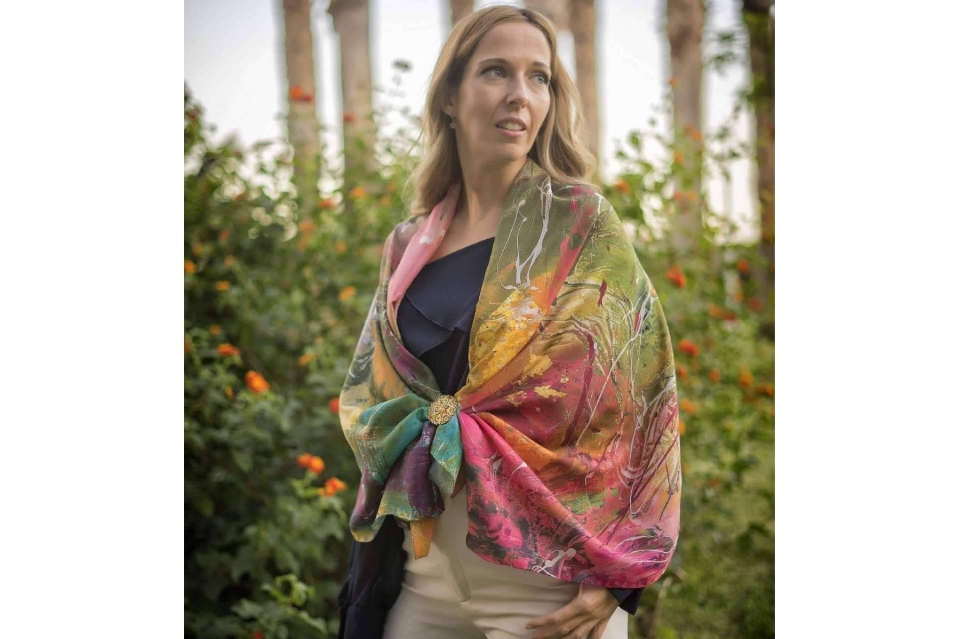 Los foulards y pashminas de Full & Briss desprenden arte