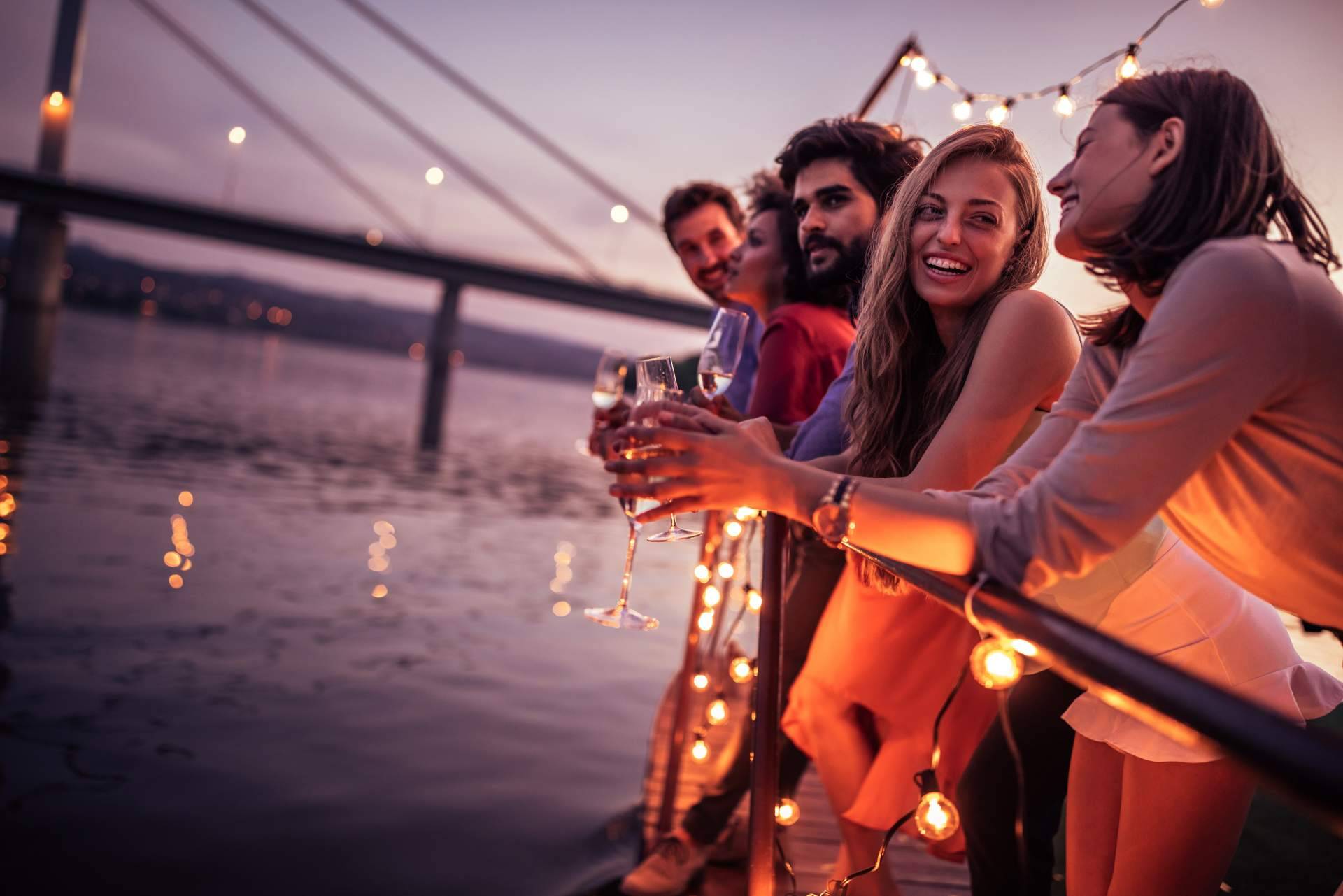 Celebrar una fiesta de despedida de soltero en barco en Valencia