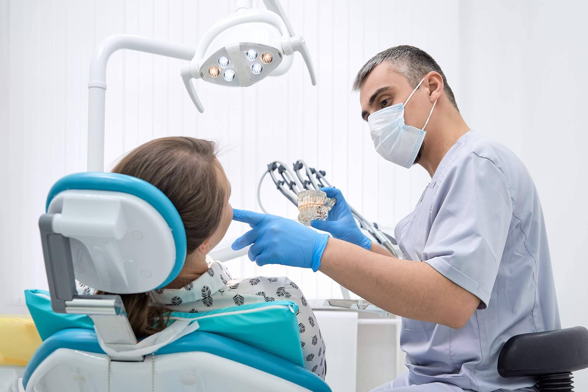 Corrales Dental expone la importancia de ofrecer un trato cercano y familiar en las clínicas dentales