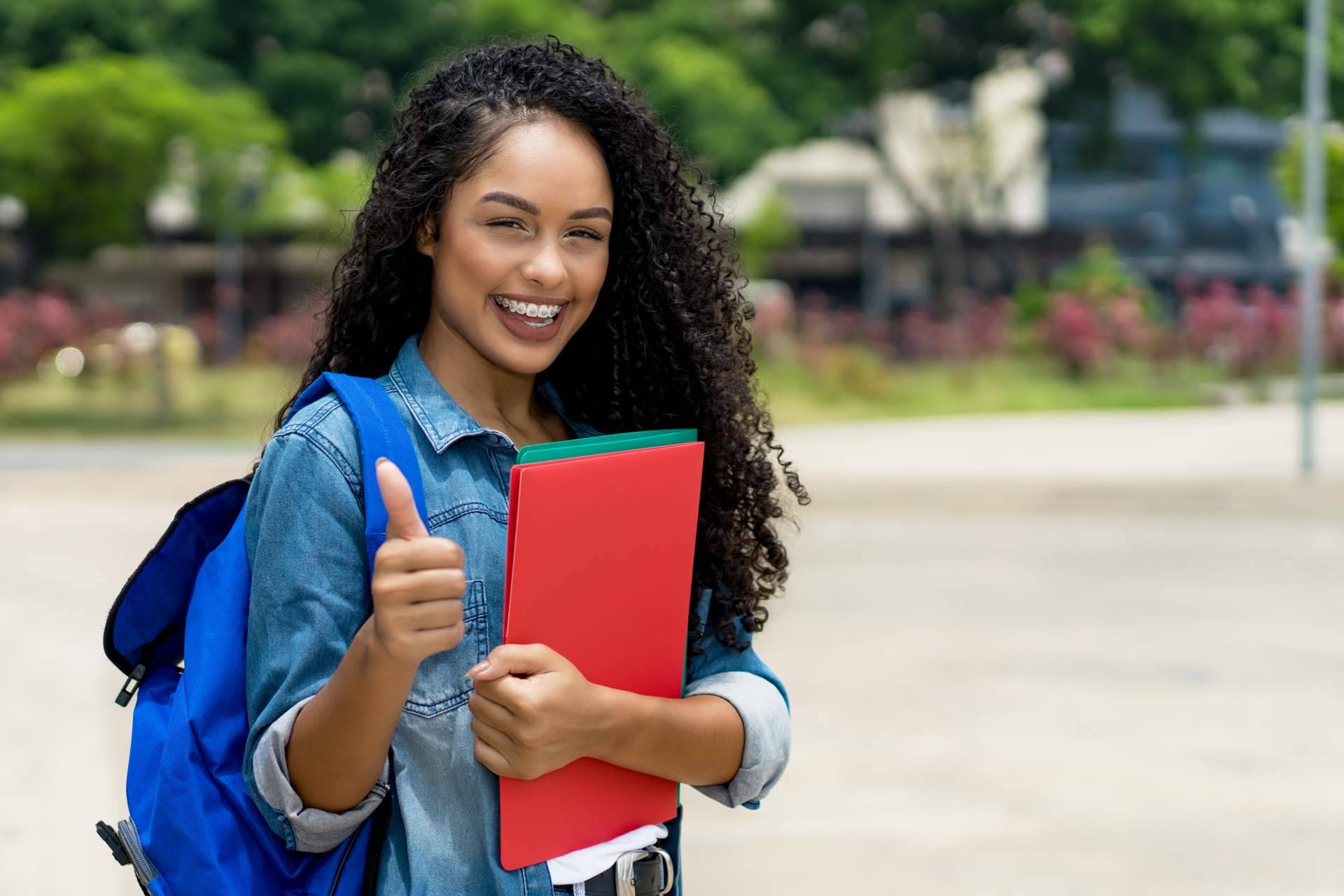Ayuda Universitaria, la academia especializada en la tutorización de trabajos que ayuda a realizar un TFG Psicología y TFM Psicología