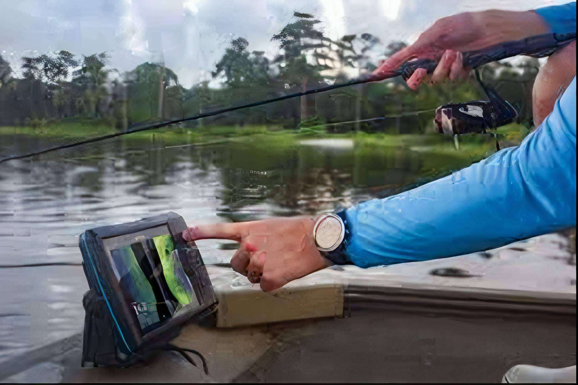 Adquirir sondas de pesca GPS Striker Vivid en Equiposnauticos.com