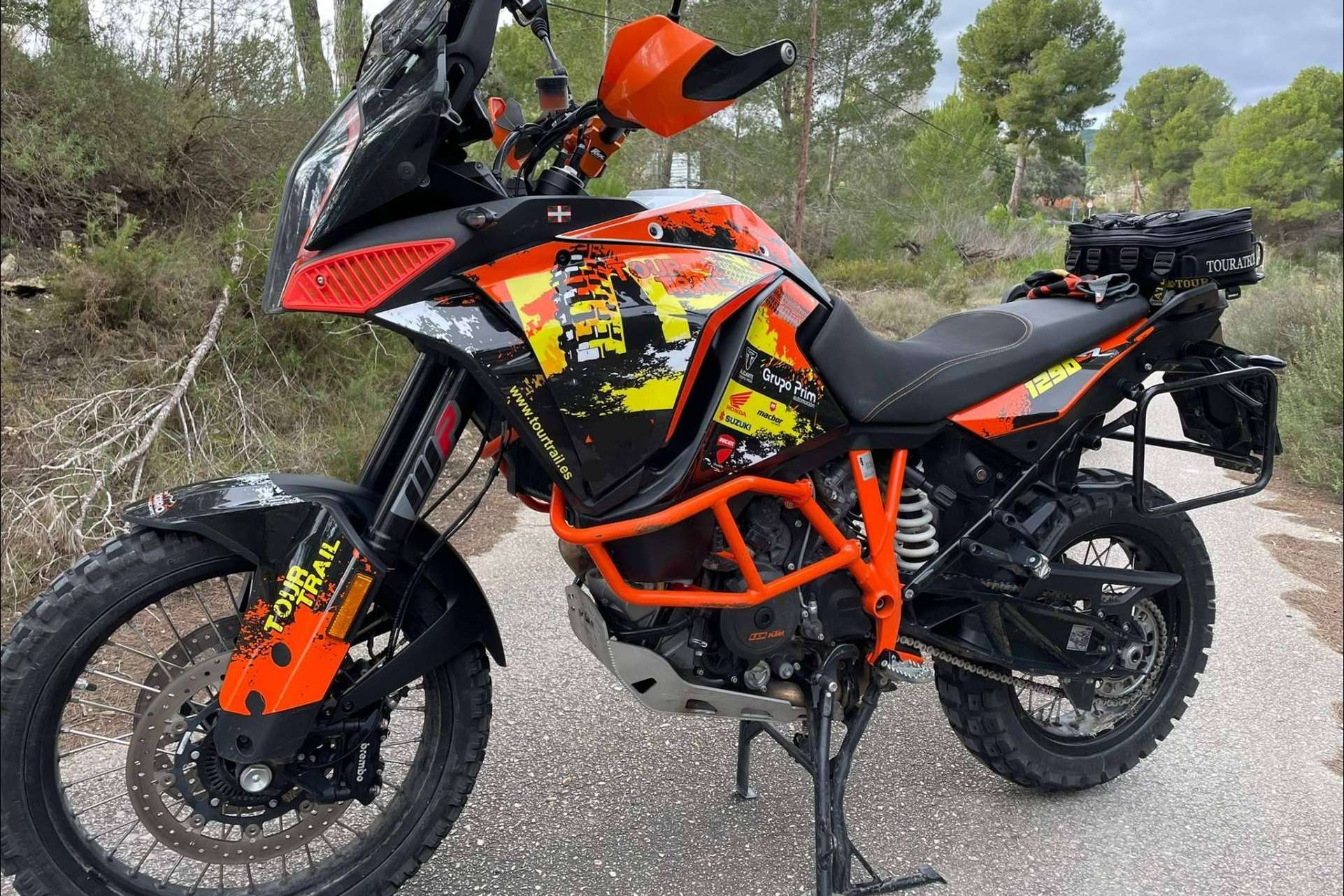 Vinilos para motos de la mano de ADHESIVOSEMBARRADOS
