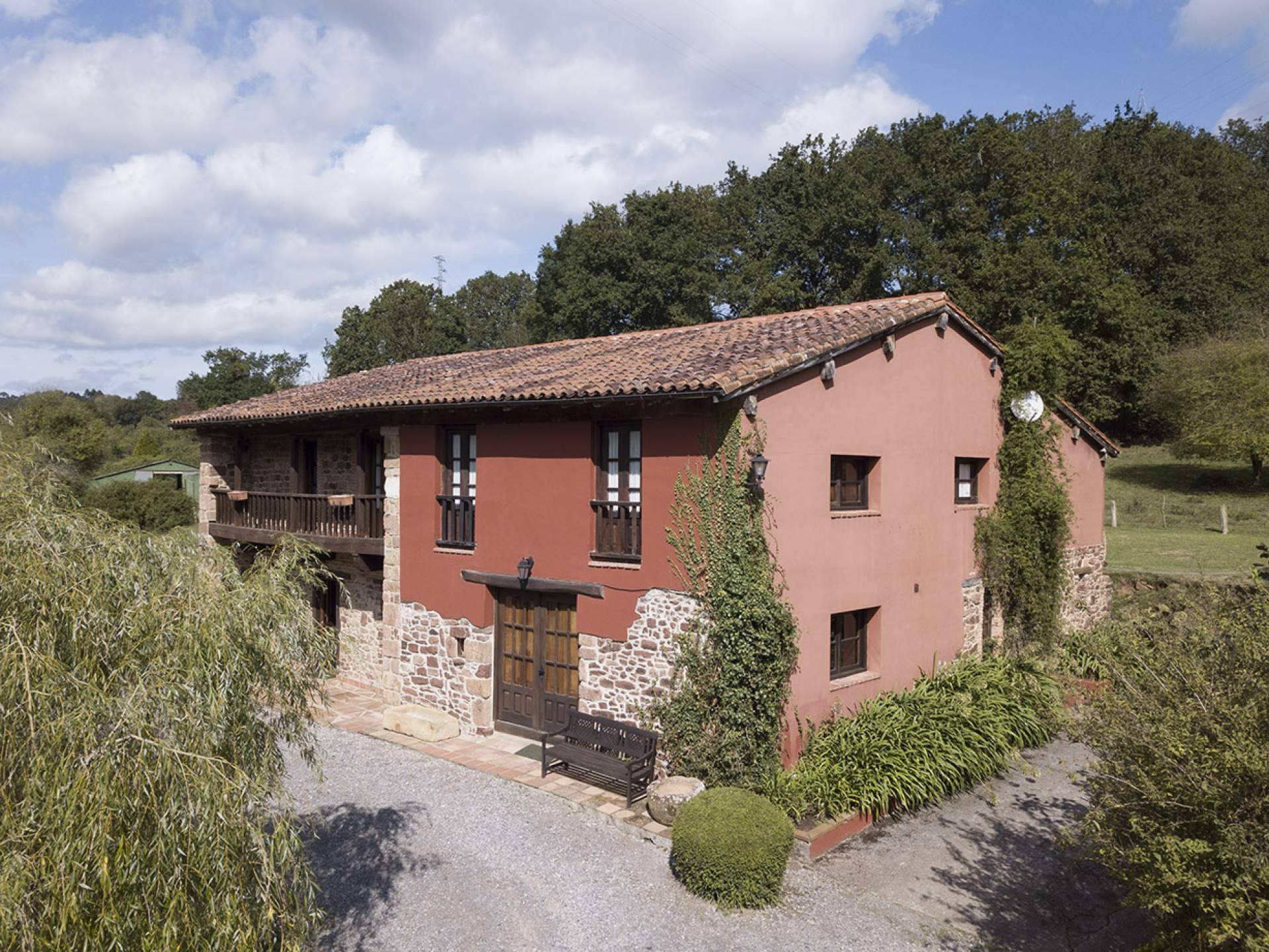 Iberia North dispone de casas rurales en la montaña y la costa