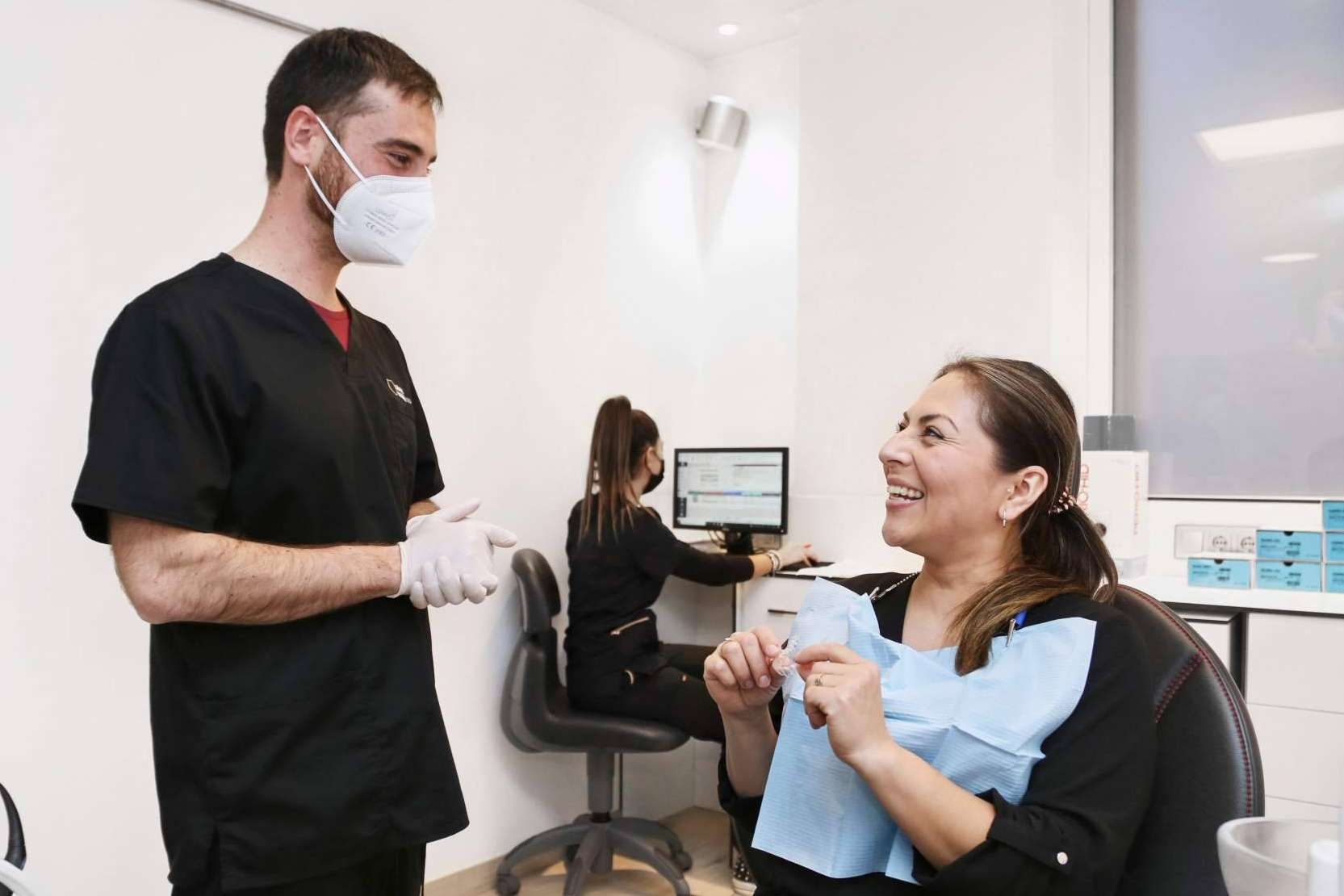 Robdental expone 5 aspectos a tener en cuenta antes de elegir una clínica dental en Badalona