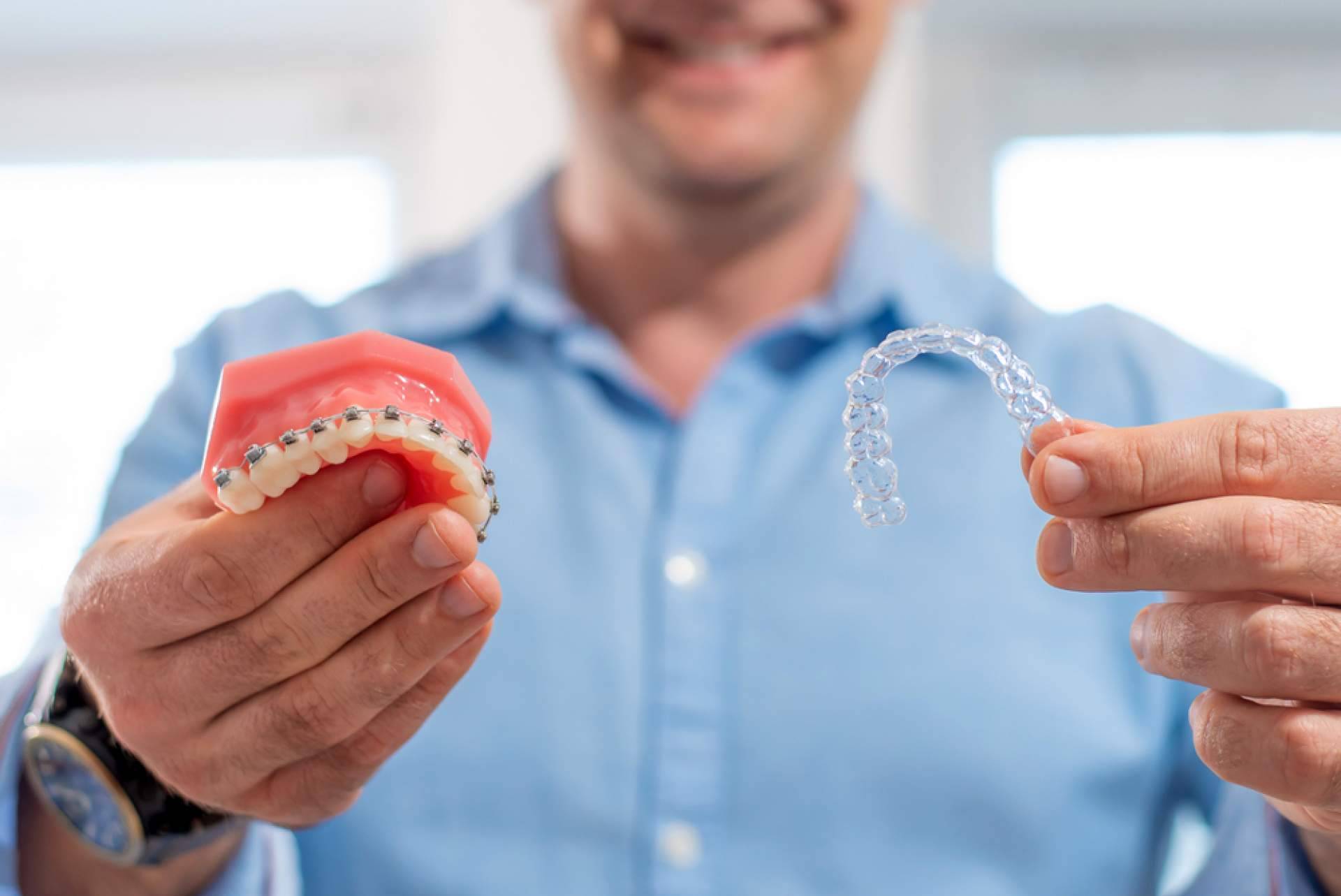 Bajo la dirección de la doctora María Rodríguez Rubio, Doctores Dental ofrece una amplia variedad de tratamientos dentales en Madrid