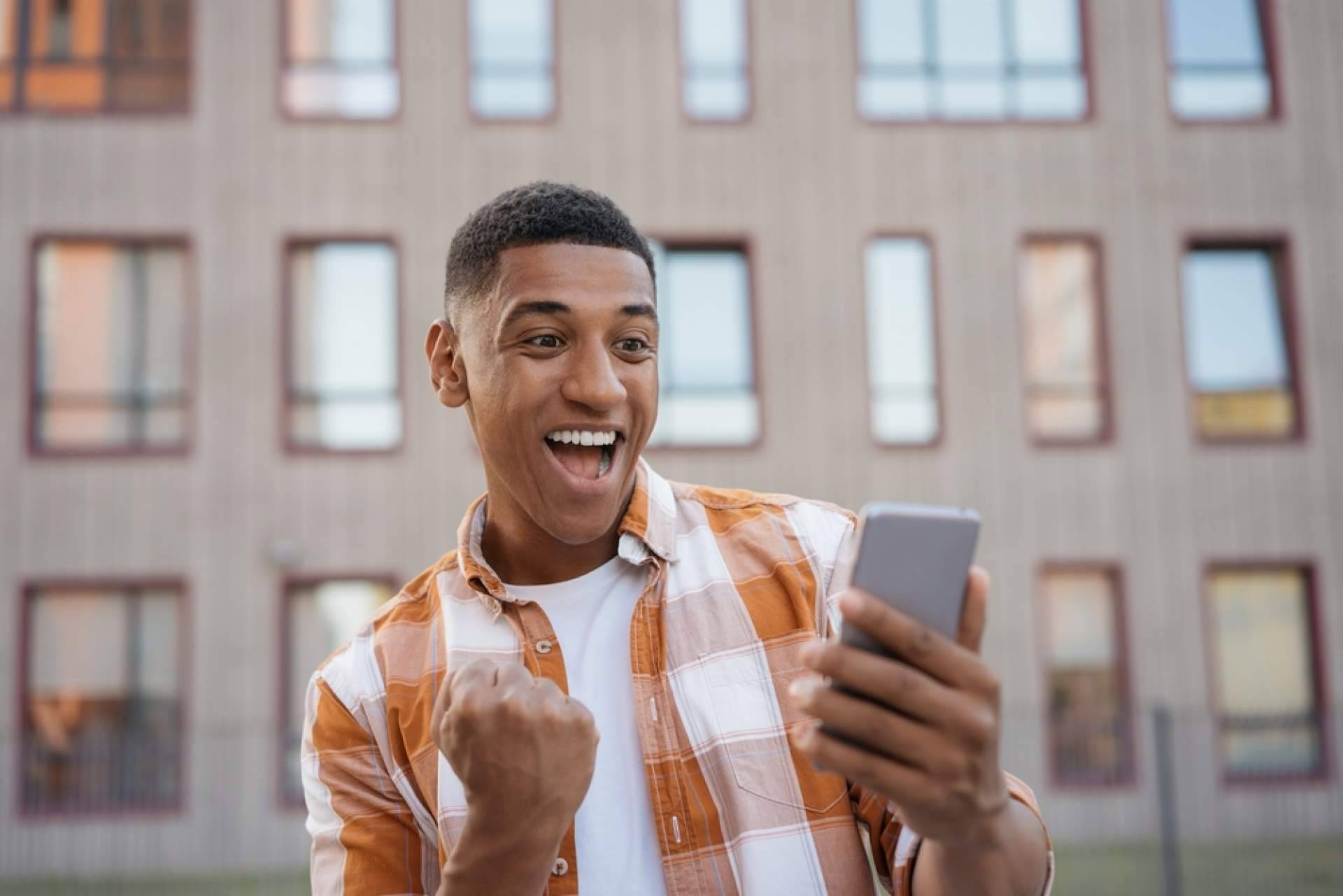 Acceder a todos los sorteos de loterías y apuestas del Estado sin salir de casa con MillonApp