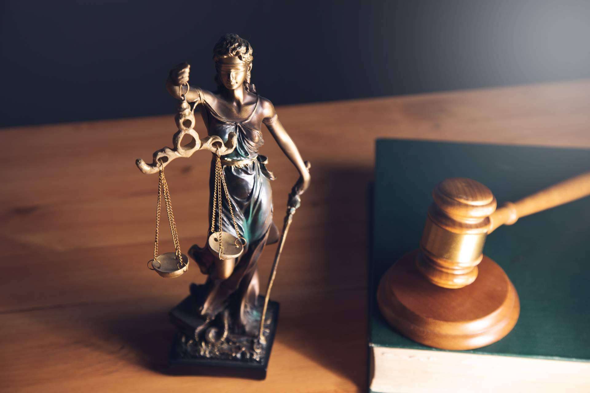 Cuándo son nulas y reclamables las comisiones de los bancos por reclamación de posiciones deudoras, por Sello Legal Abogados