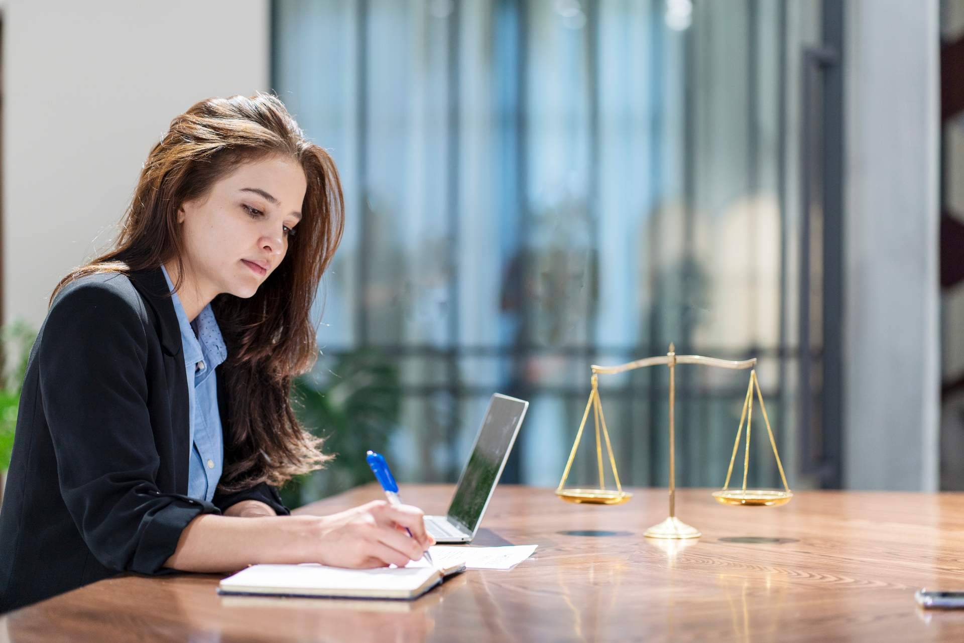 Reclama Canarias, un despacho de abogados experto en tarjetas revolving en Canarias