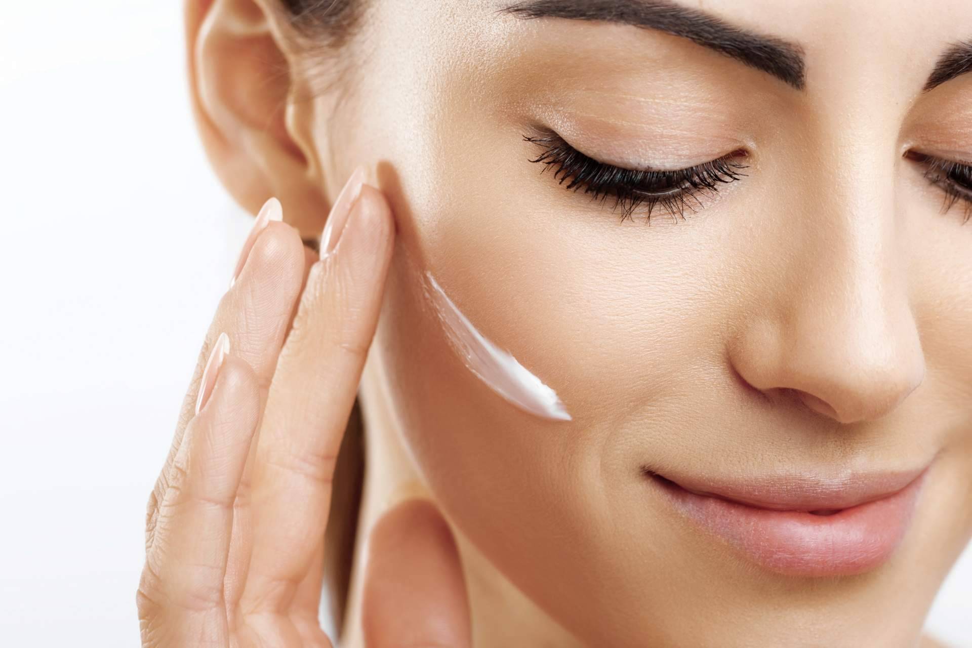 La marca cosmética Medik8 ya está disponible vía online en Farmacia Laura Garín