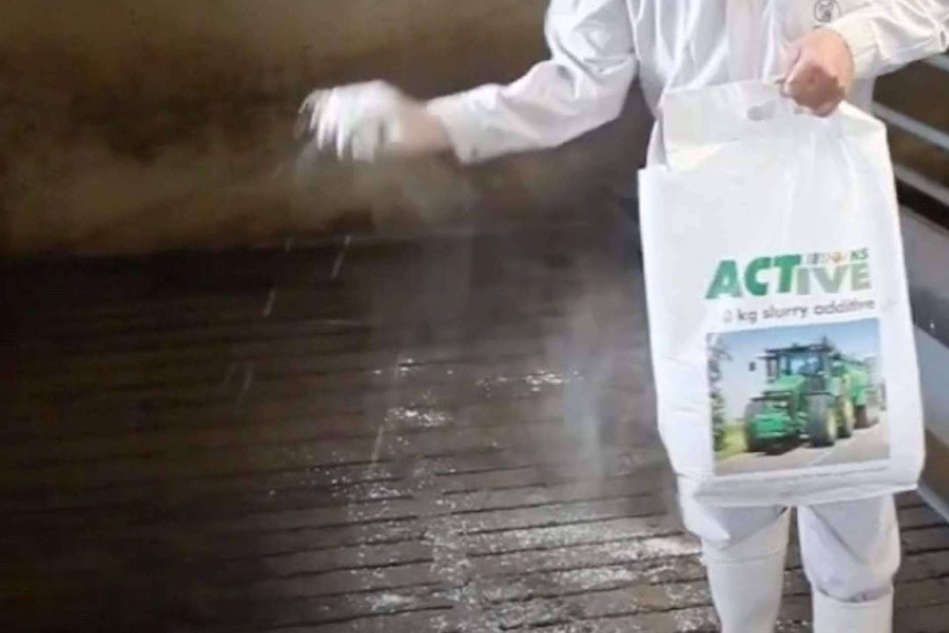 Clima Porcino comercializa exitosamente un aditivo que reduce las emisiones de amoniaco desarrolladas en el purín de las fosas de las granjas