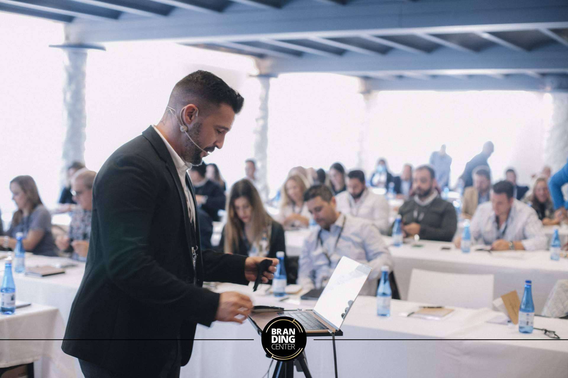 BrandingCenter® se alza como una de las mejores agencias de marketing inmobiliario en habla hispana en tiempo récord, de la mano de Alberto Conesa