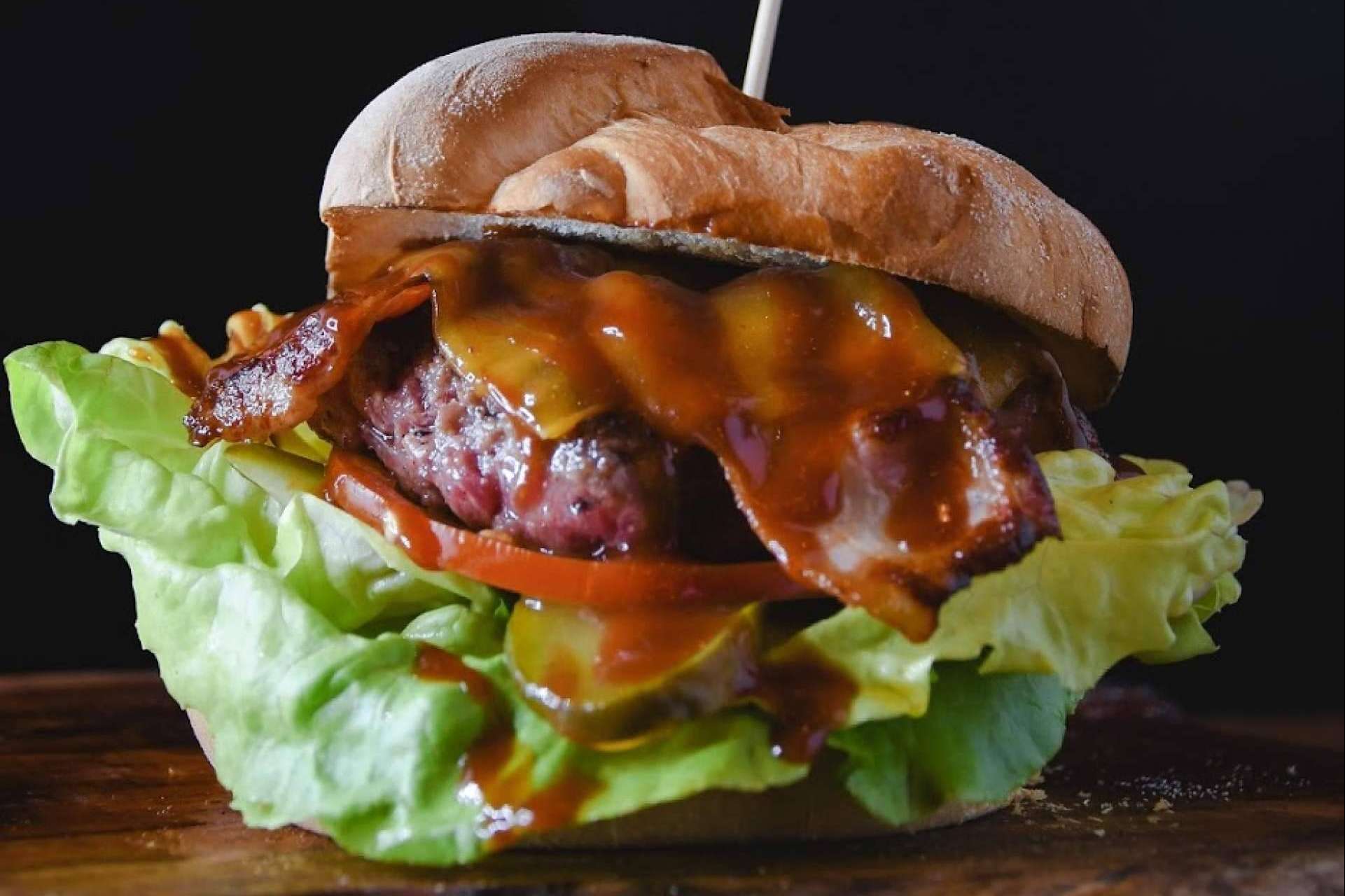 Disfrutar de productos de primera calidad en casa con la hamburguesería en Barcelona Tio Joe