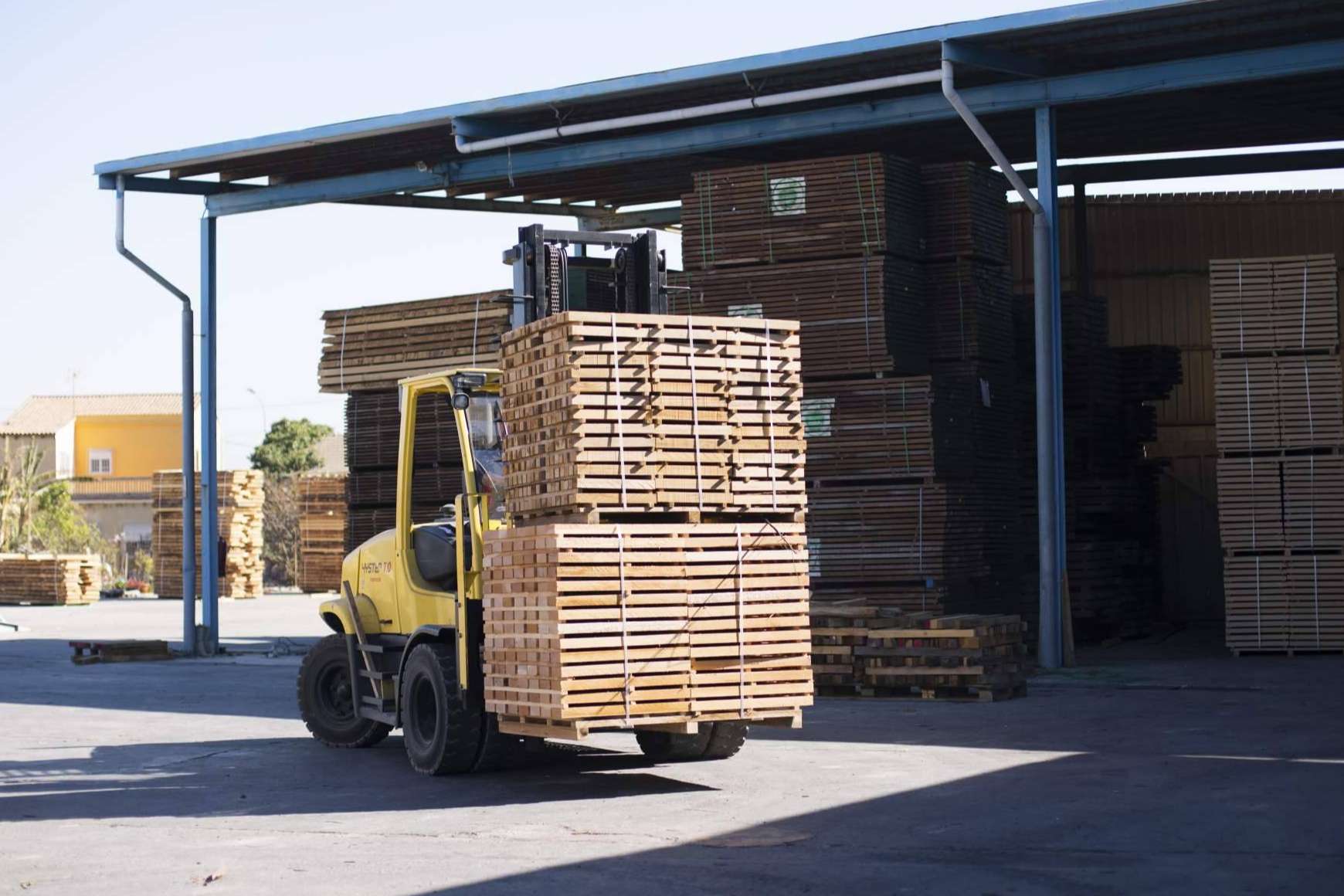 La importancia de las empresas madereras con certificados FSC ® y PEFC &#x2122;, con MAJOFESA