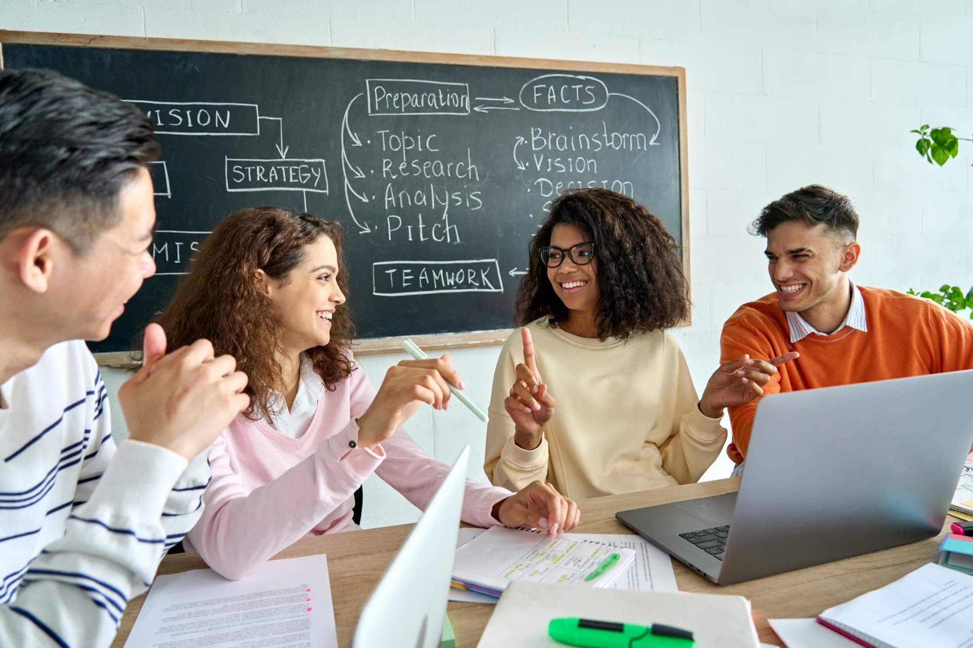 El contrato de formación en alternancia, la llave para combatir el desempleo juvenil