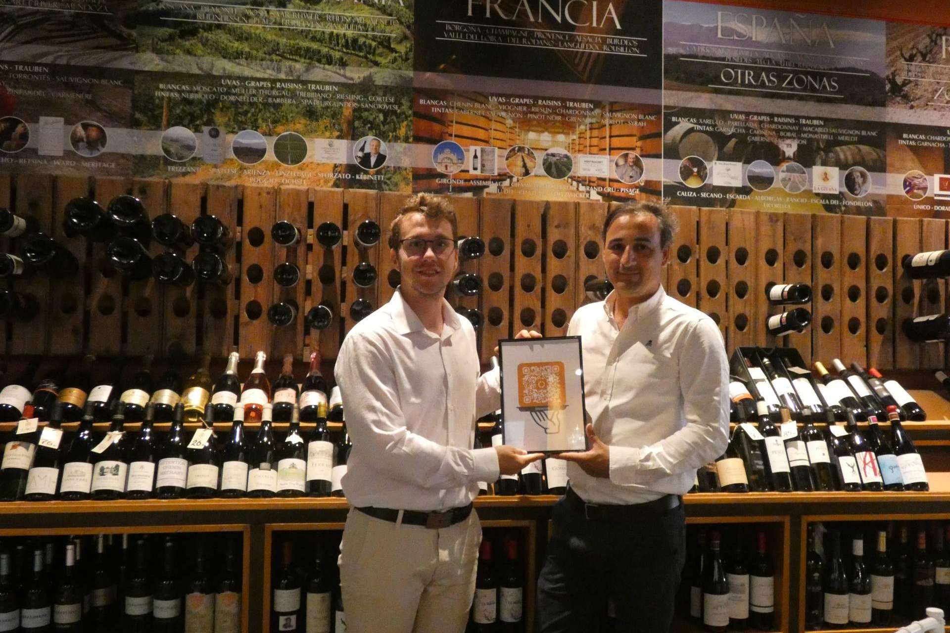 El restaurante Los Patios de Beatas recibe el sello en sostenibilidad de Bioscore, de la mano de Made In Málaga