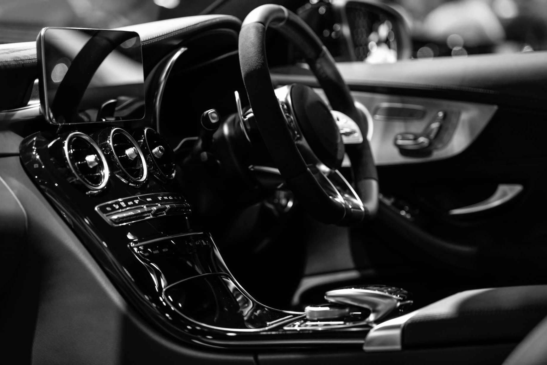 La opción que ofrece Rent Car Deluxe para hacer un regalo único, alquilar un coche de lujo