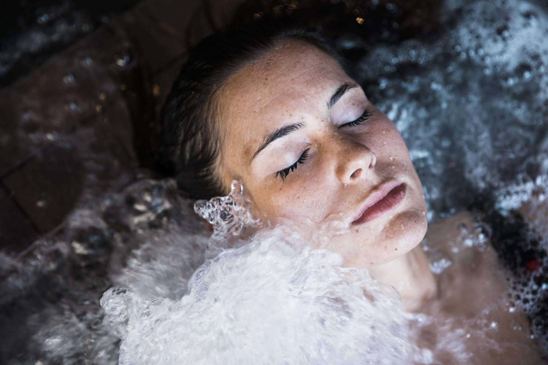 Bomba de aire diseñada para spas y bañeras de hidromasaje en el catálogo de Warmpool