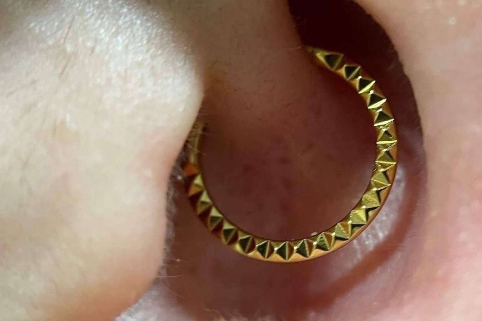 Steel Of Doom expone los piercings en tendencia de este año