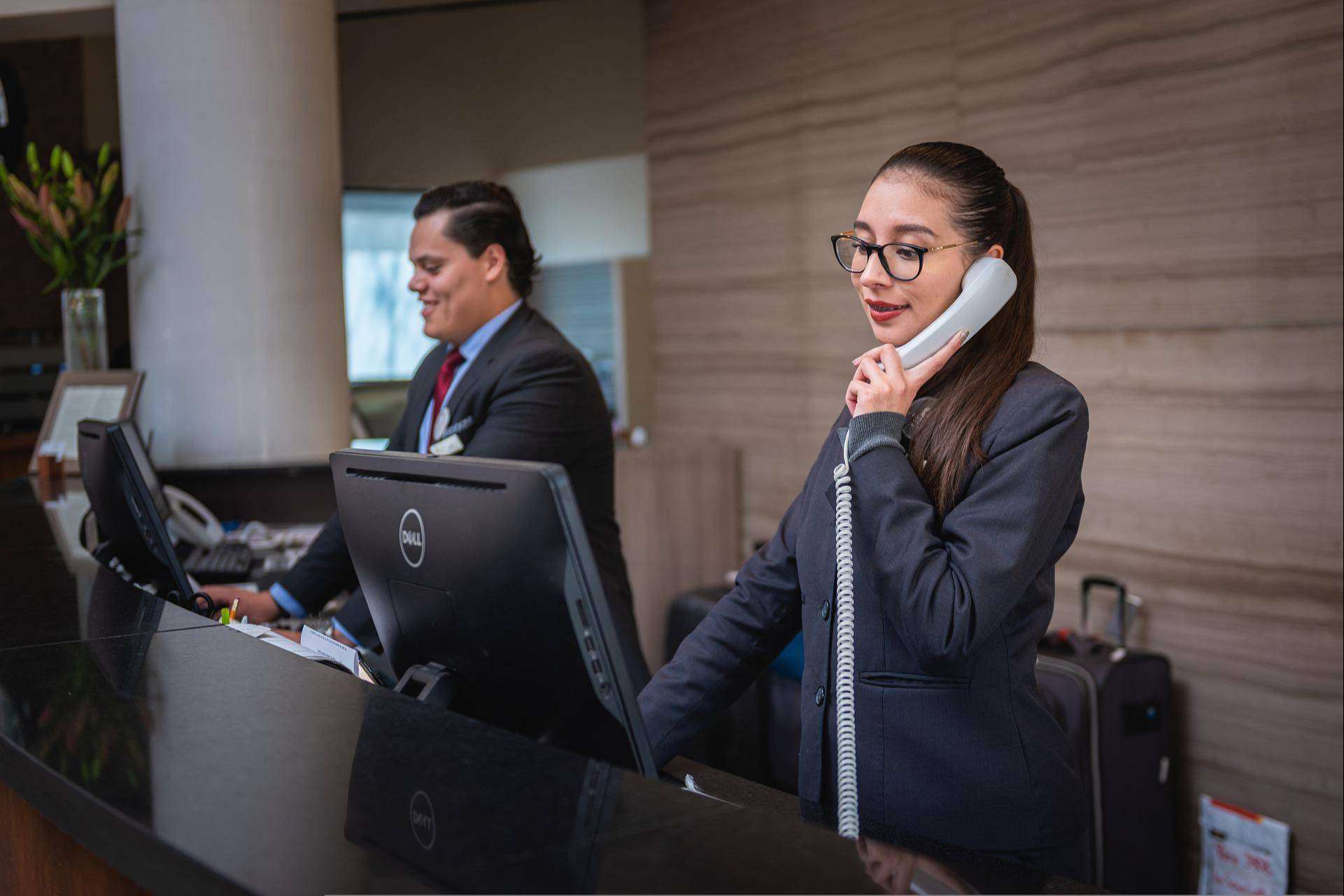 Numerodeinformación.com ofrece los números atención al cliente de alojamientos y hoteles para el verano