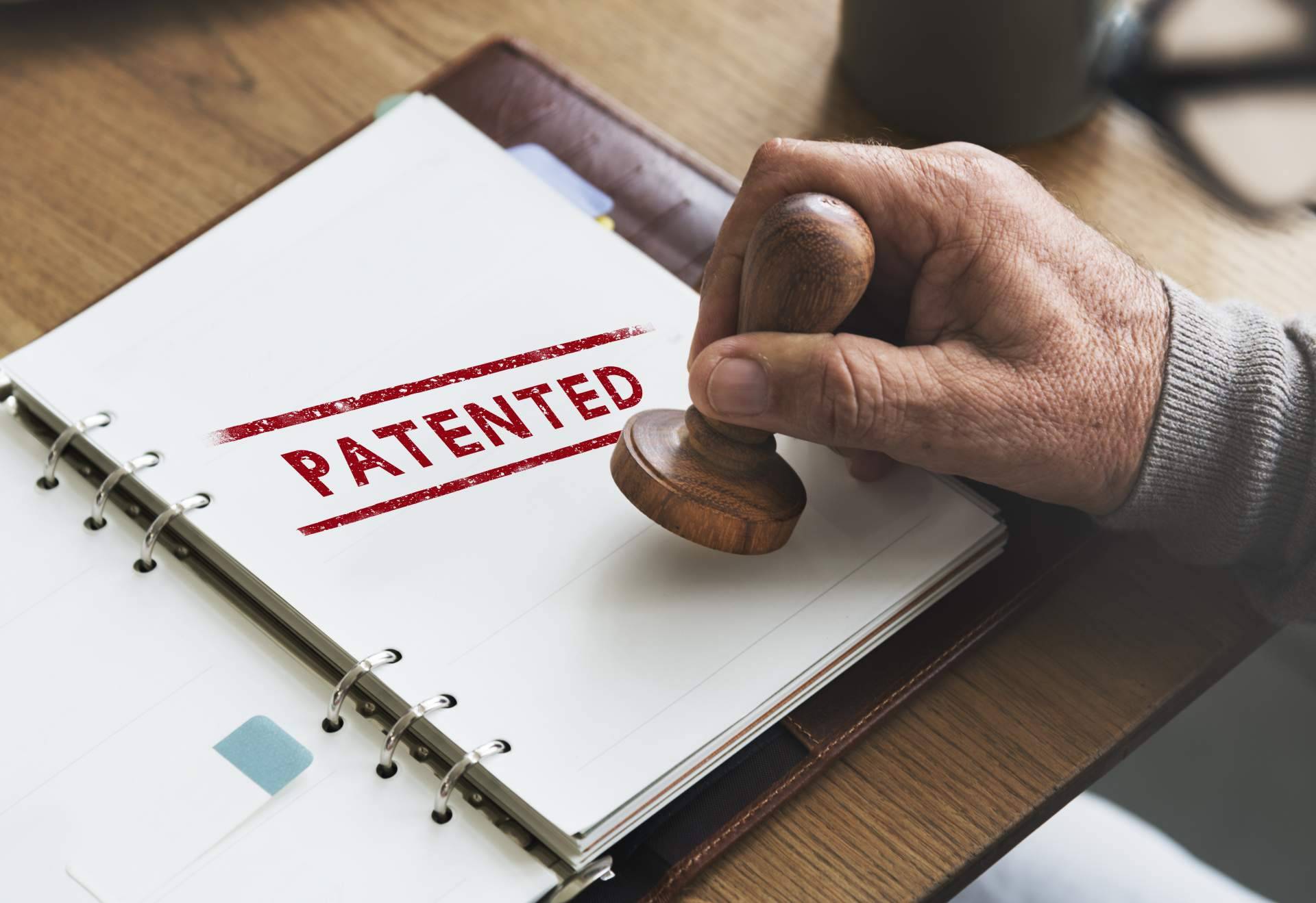 ¿De qué manera registrar una patente de la mano de un profesional?