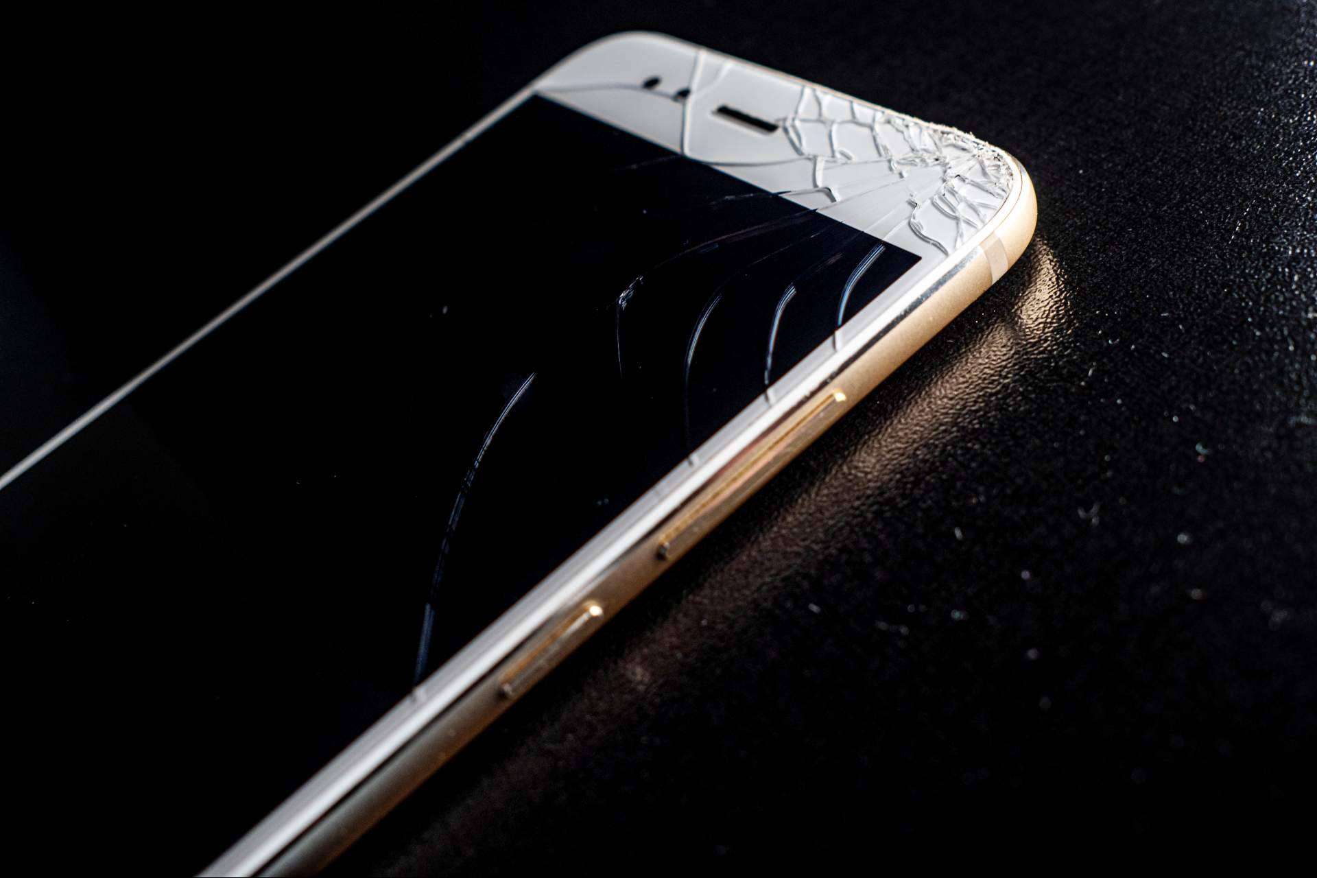 Reparar Ordenadores explica el por qué de la calidad de las pantallas de iPhone y las razones por las que deben ser reparadas por profesionales