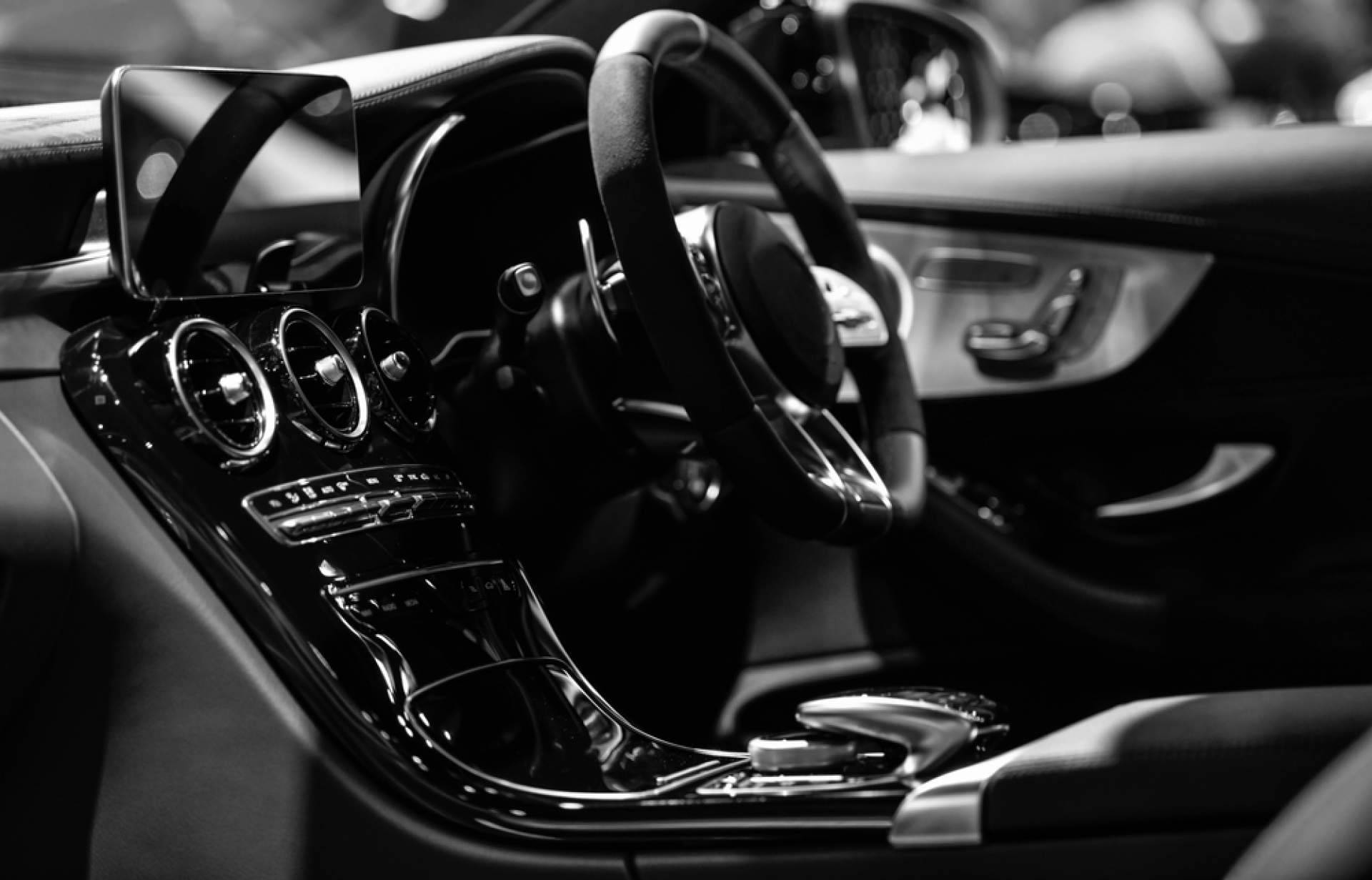 Alquilar coches de lujo para destacar en cualquier evento de la mano de Renta Car Deluxe