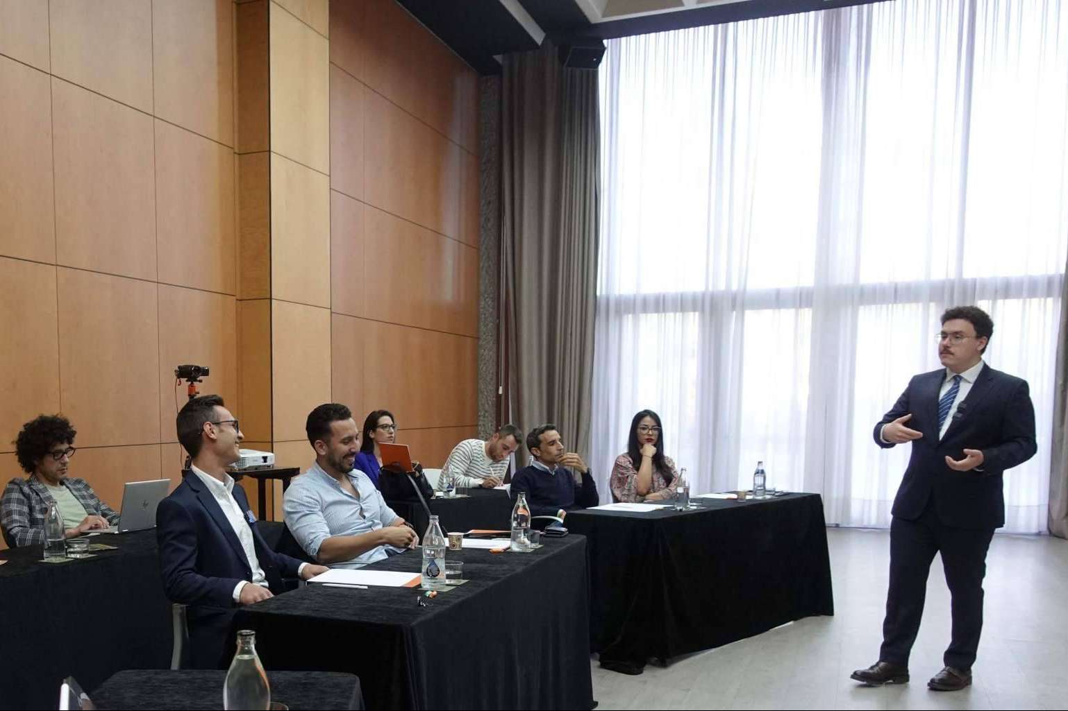 El campeón de España de oratoria que consigue 1 millón de seguidores en TikTok, Fernando Miralles