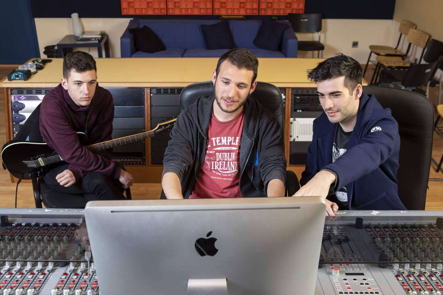 Más estudiantes cada vez se deciden por los estudios superiores de producción musical