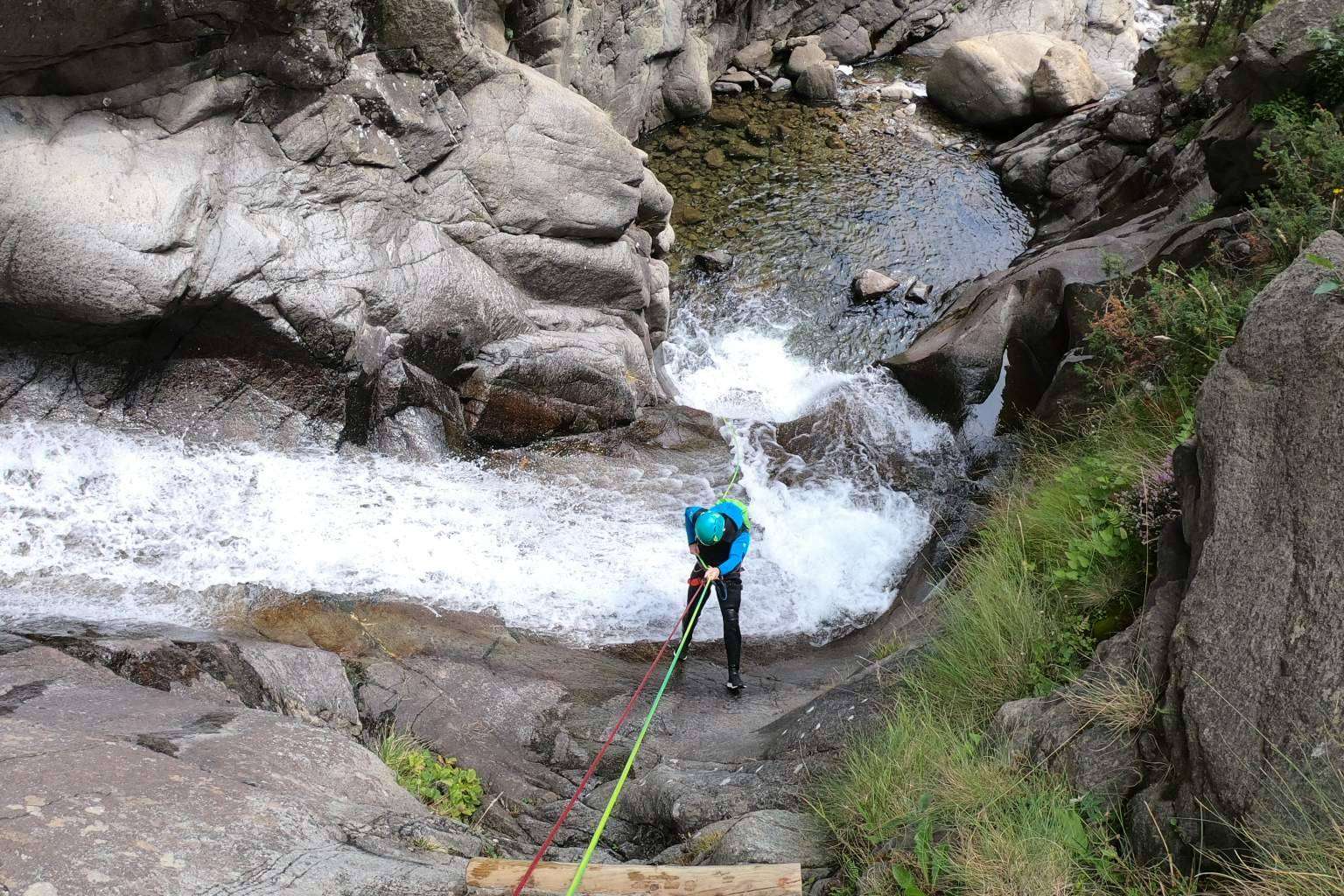 Disfrutar del barranquismo en Catalunya, de la mano de Guía y Deportes de Aventura