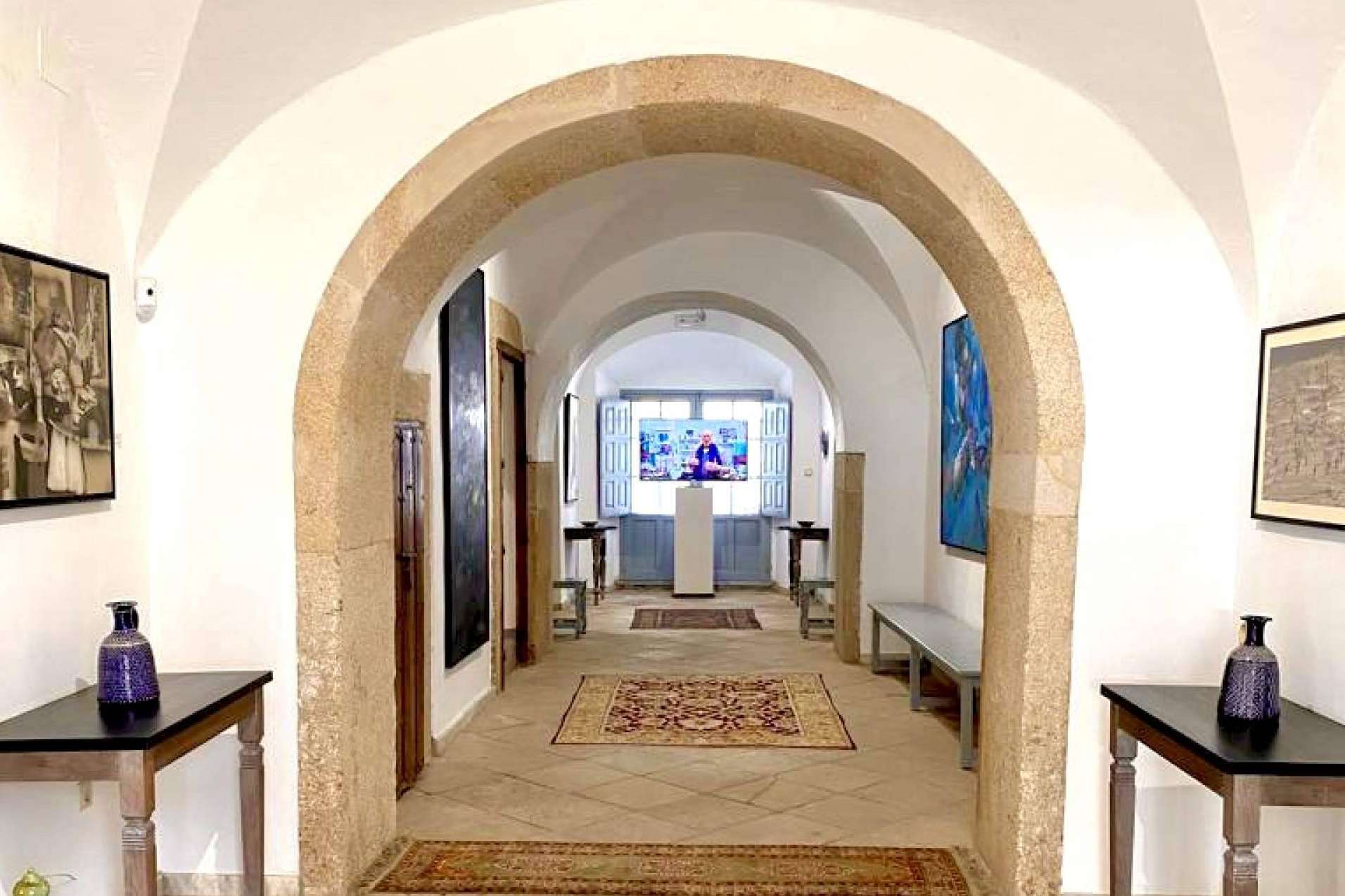La exposición de Carlos Muñoz-Vargas en la Fundación Museo VanderLinde en Montánchez (Cáceres)